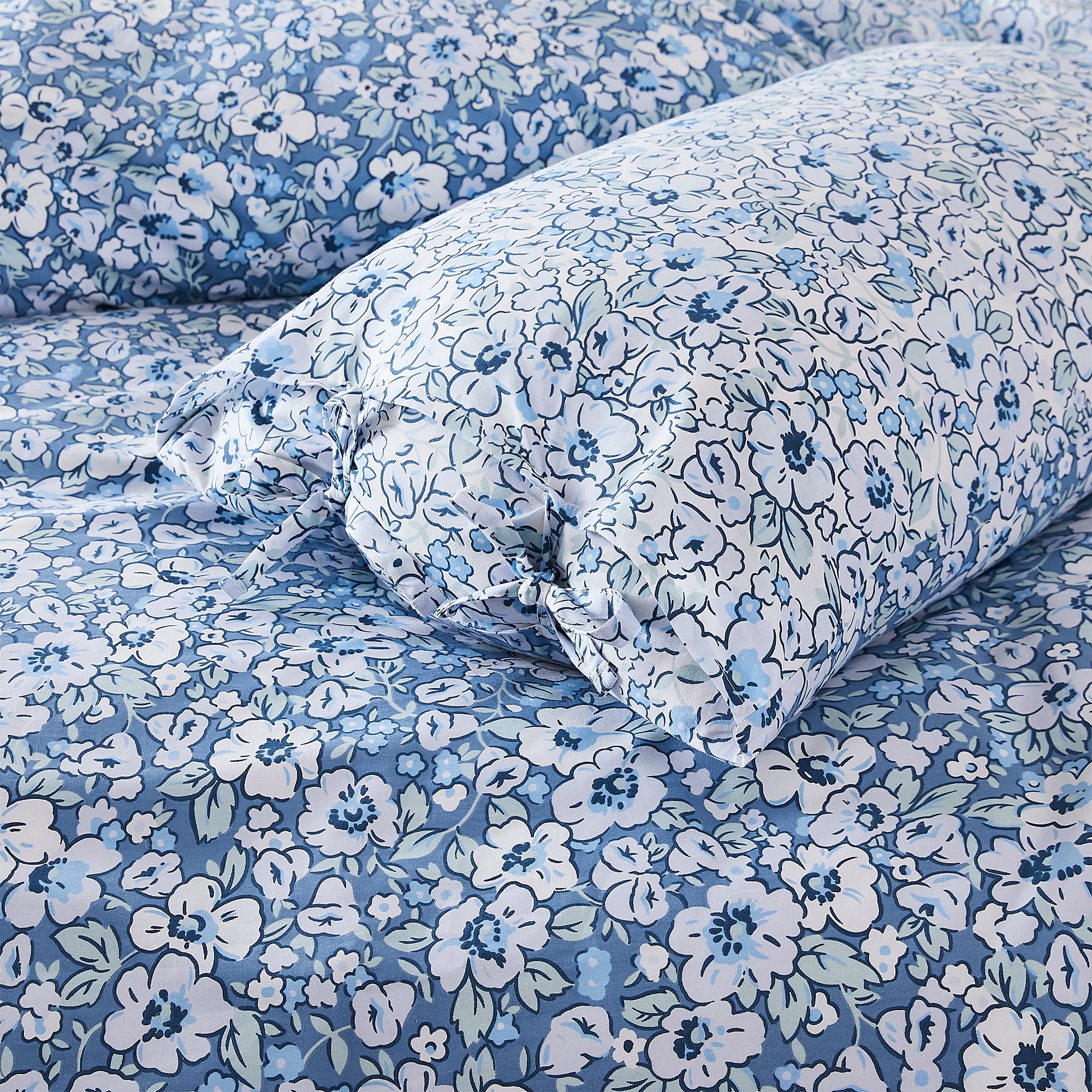 LAURA ASHLEY LIBBY QUILT COVER SET - BLUE