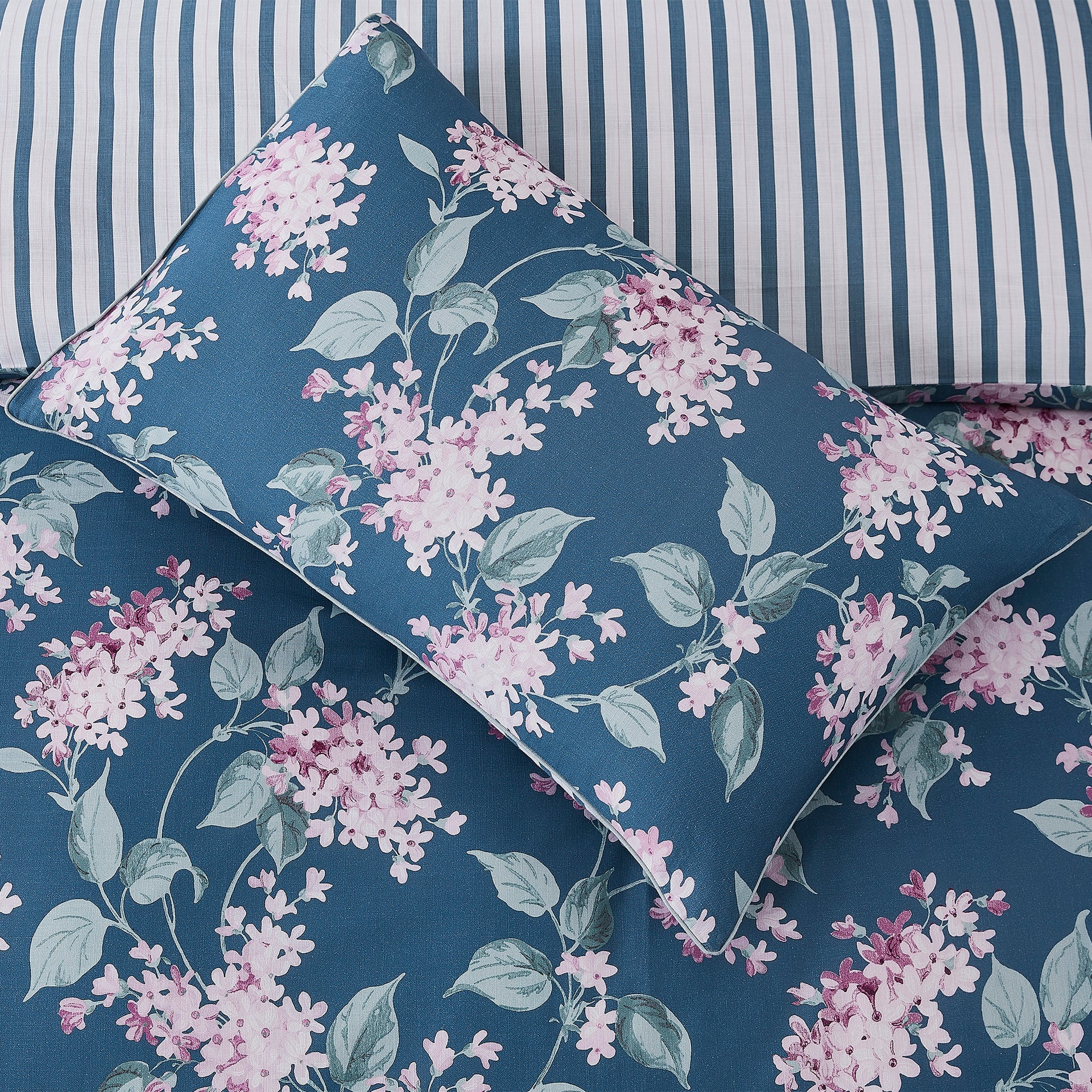 LAURA ASHLEY TRAILING VINT QUILT COVER SET