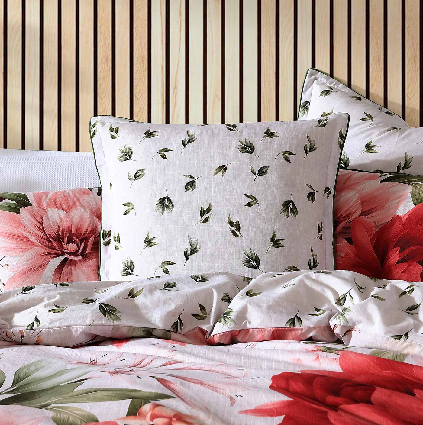 Logan & Mason PHOEBE ROSE QUILT COVER SET Logan & Mason