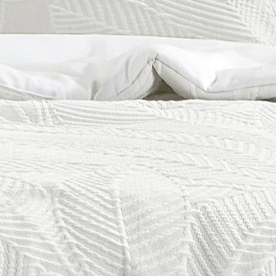 ODYSSEY LIVING | HALEIWA TEXTURED QUILT COVER SET