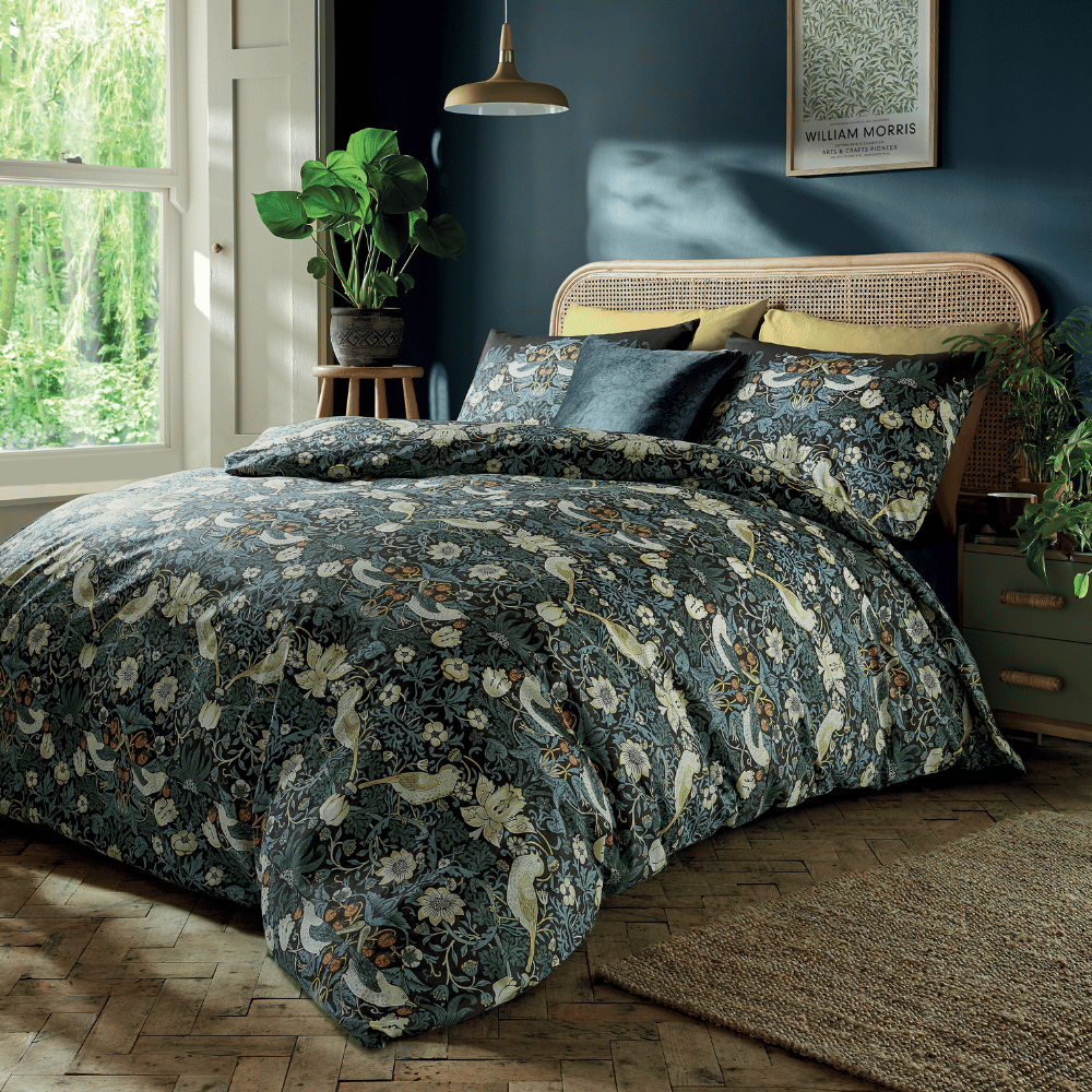 WILLIAM MORRIS AT HOME "Strawberry Thief" QUILT COVER SET