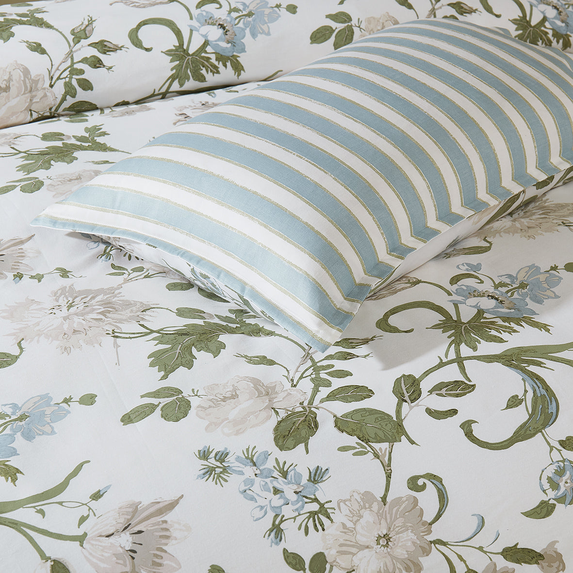 LAURA ASHLEY ROSALIND SEASPRAY QUILT COVER SET