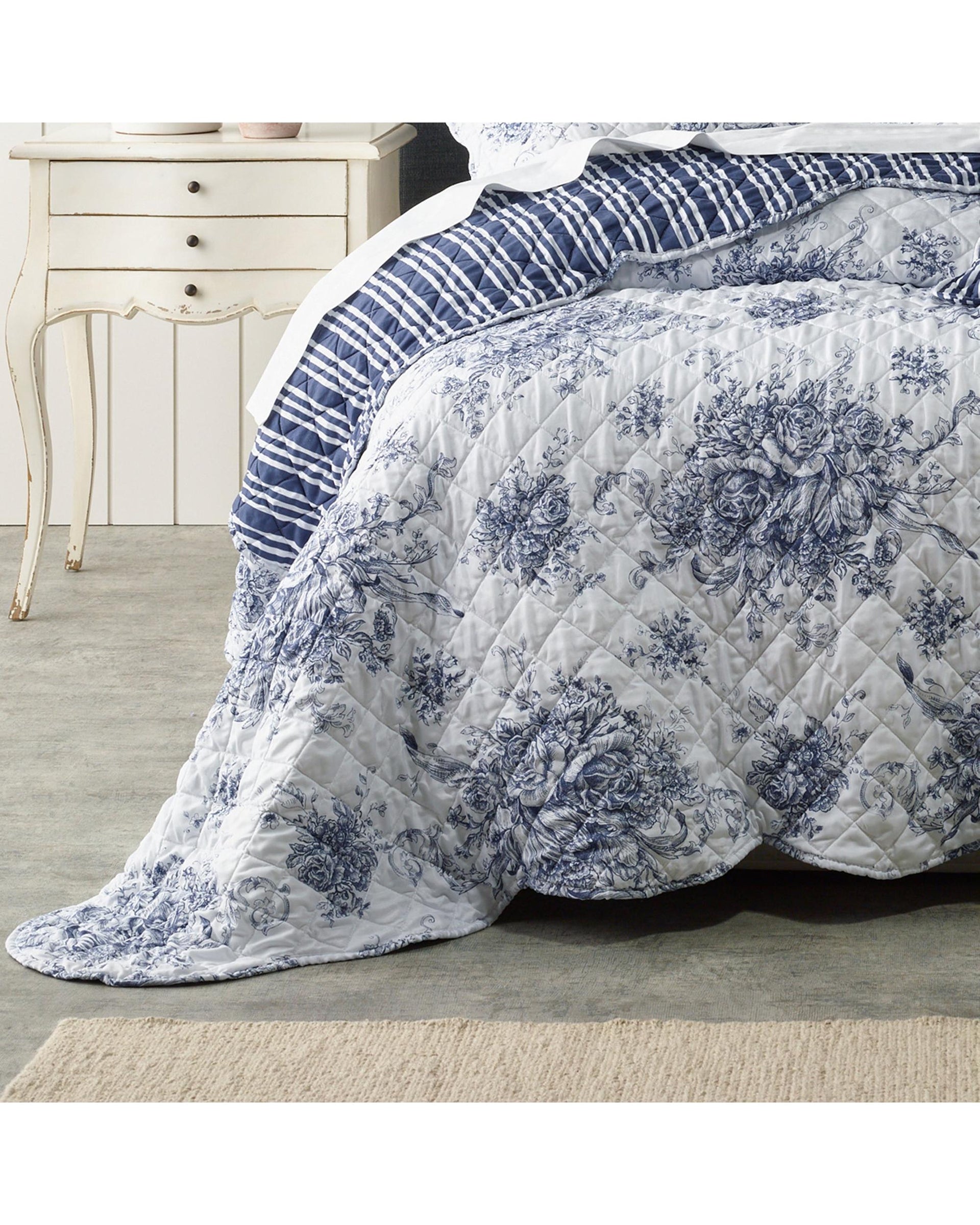 Bianca Bedding Amorette 5-7 Piece Set Blue Polyester Bedspread Set Bianca Bedding