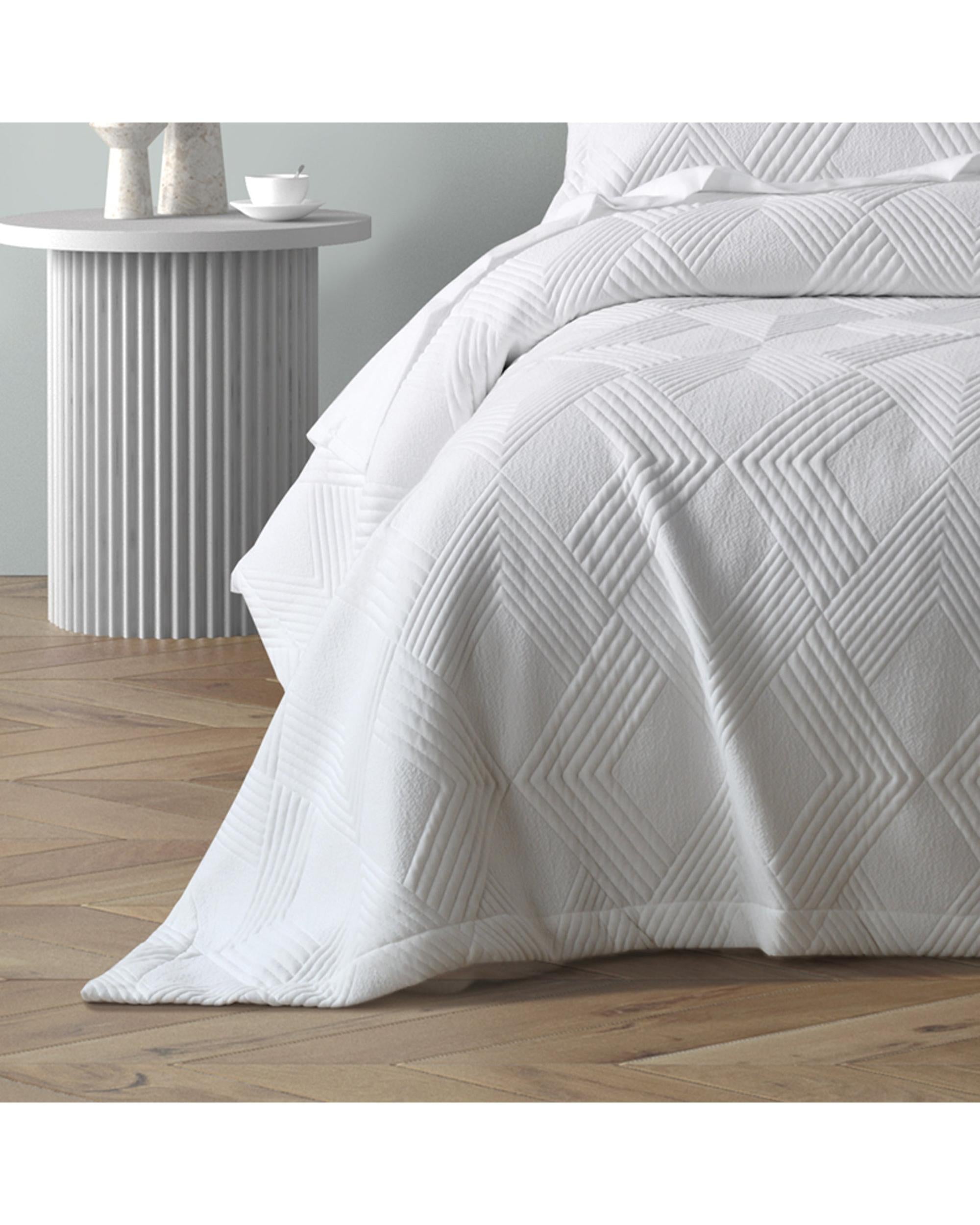 Bianca Bedding Cassiano White Polyester Jacquard Coverlet Set Bianca Bedding