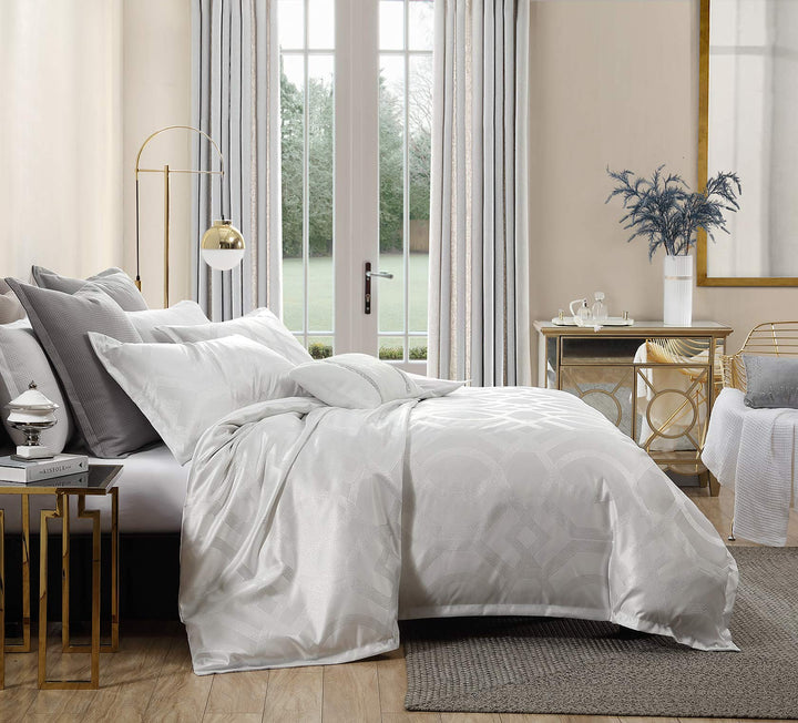 Platinum Collection SEVILLE SNOW QUILT COVER SET Platinum Collection