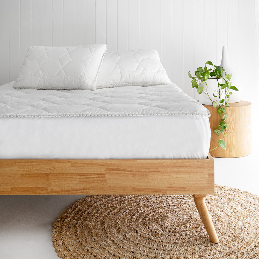 Bambury | Sonar Thermal Balancing Mattress Topper (Outlast) Bambury