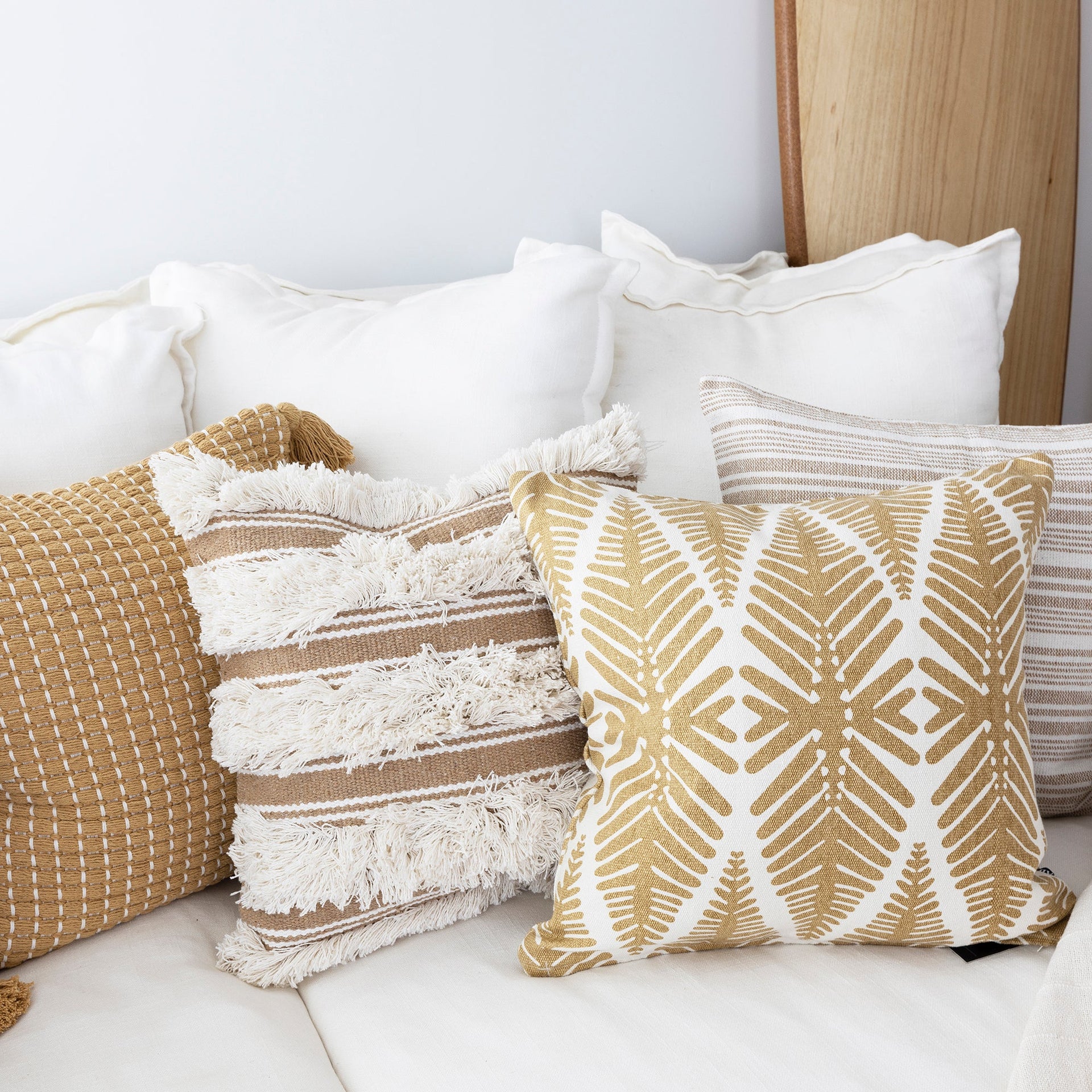 ZAAB | TOMMY NATURAL 50X50 TUFTED SINGLE SIDED RECYCLED COTTON INDOOR CUSHION ZAAB