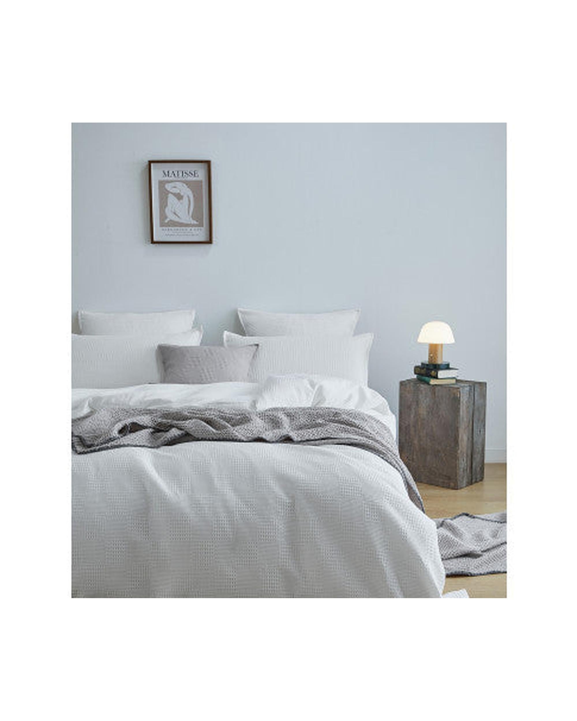 GIOIA CASA 100% Cotton REVERSABLE checkered waffle quilt cover set - WHITE GIOIA CASA