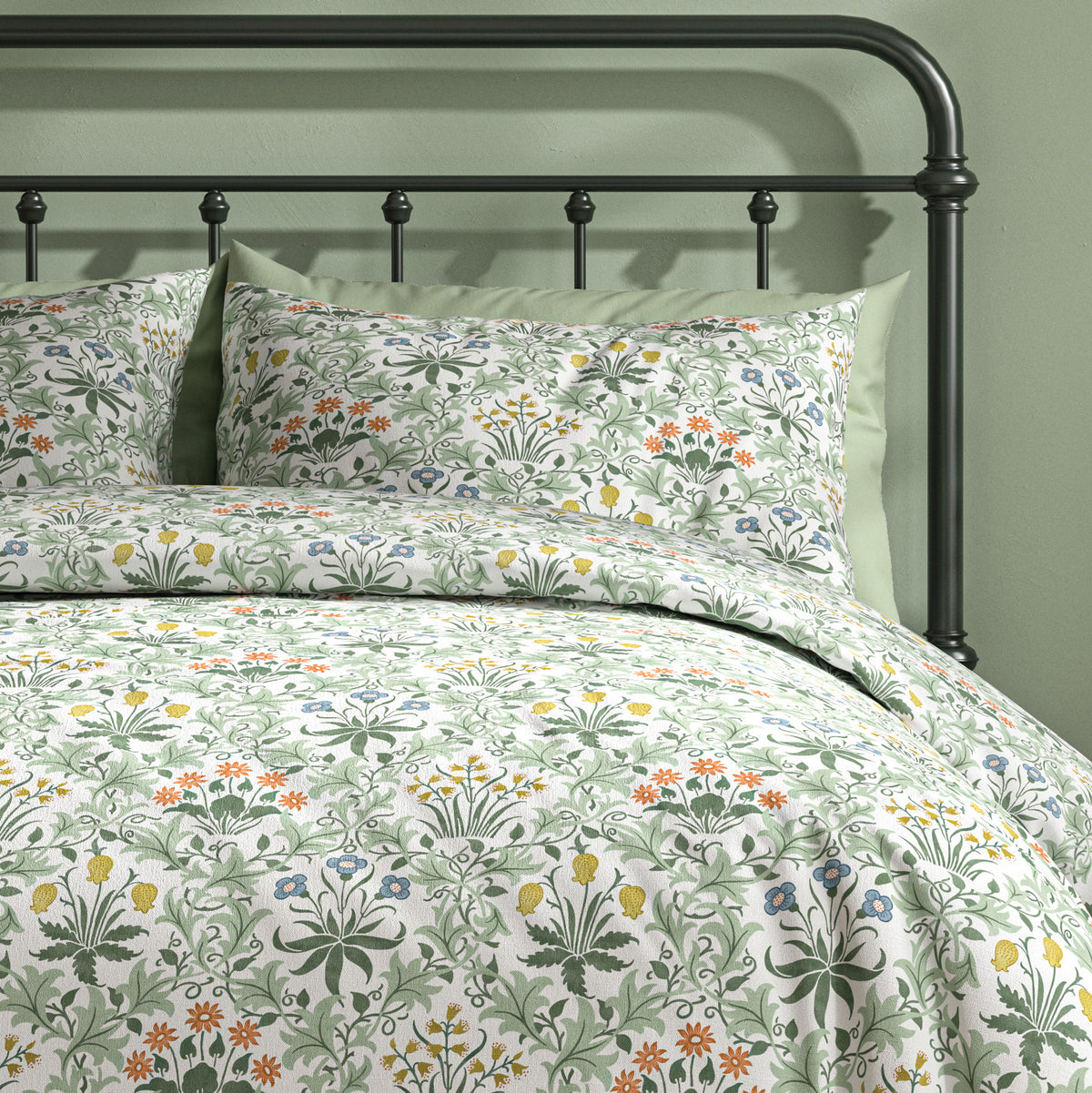 WILLIAM MORRIS AT HOME "Celadine" QUILT COVER SET