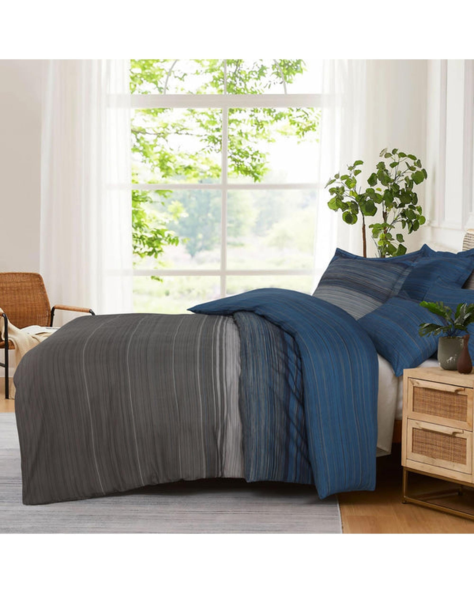 Amsons Quilt Cover Amsons Quilt Cover Set with Extra Standard Pillow Covers - Stripes