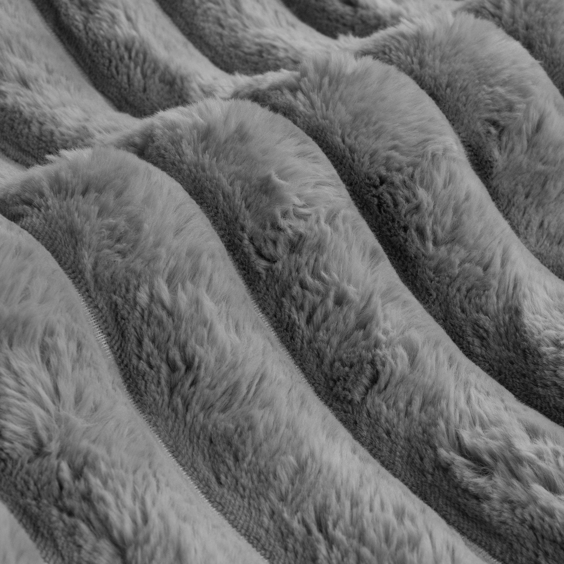 Ardor Bedding Quilt Cover ARDOR BOUDOIR "Jax" CHUNKY FAUX FUR  SMOKE QUILT COVER SET