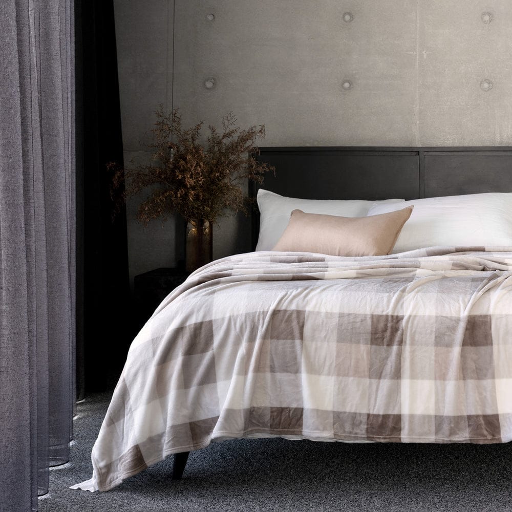Bambury Blanket Bambury Charlie Ultraplush Blanket Nougat