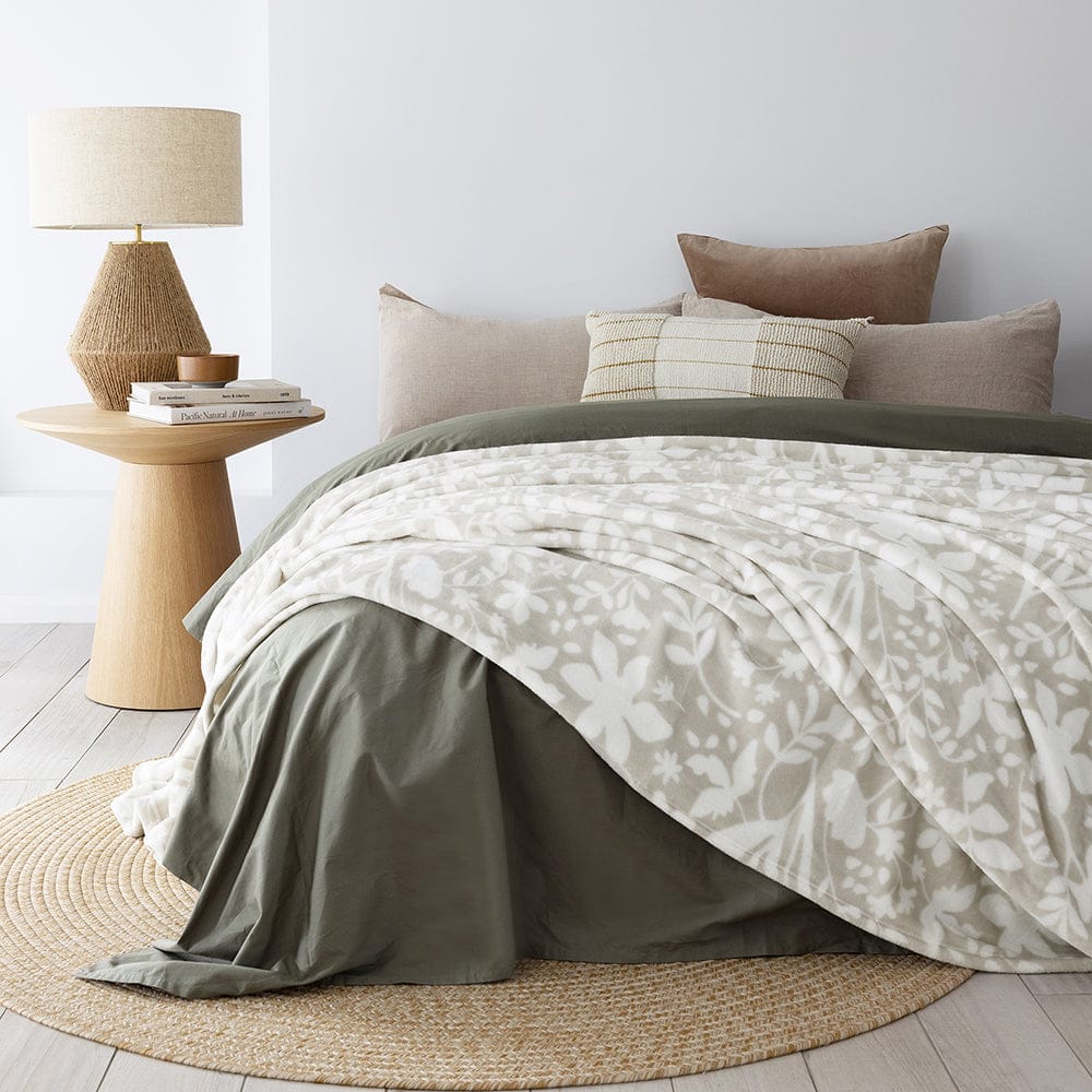 Bambury Blanket Bambury Liv Ultraplush Blanket Pebble