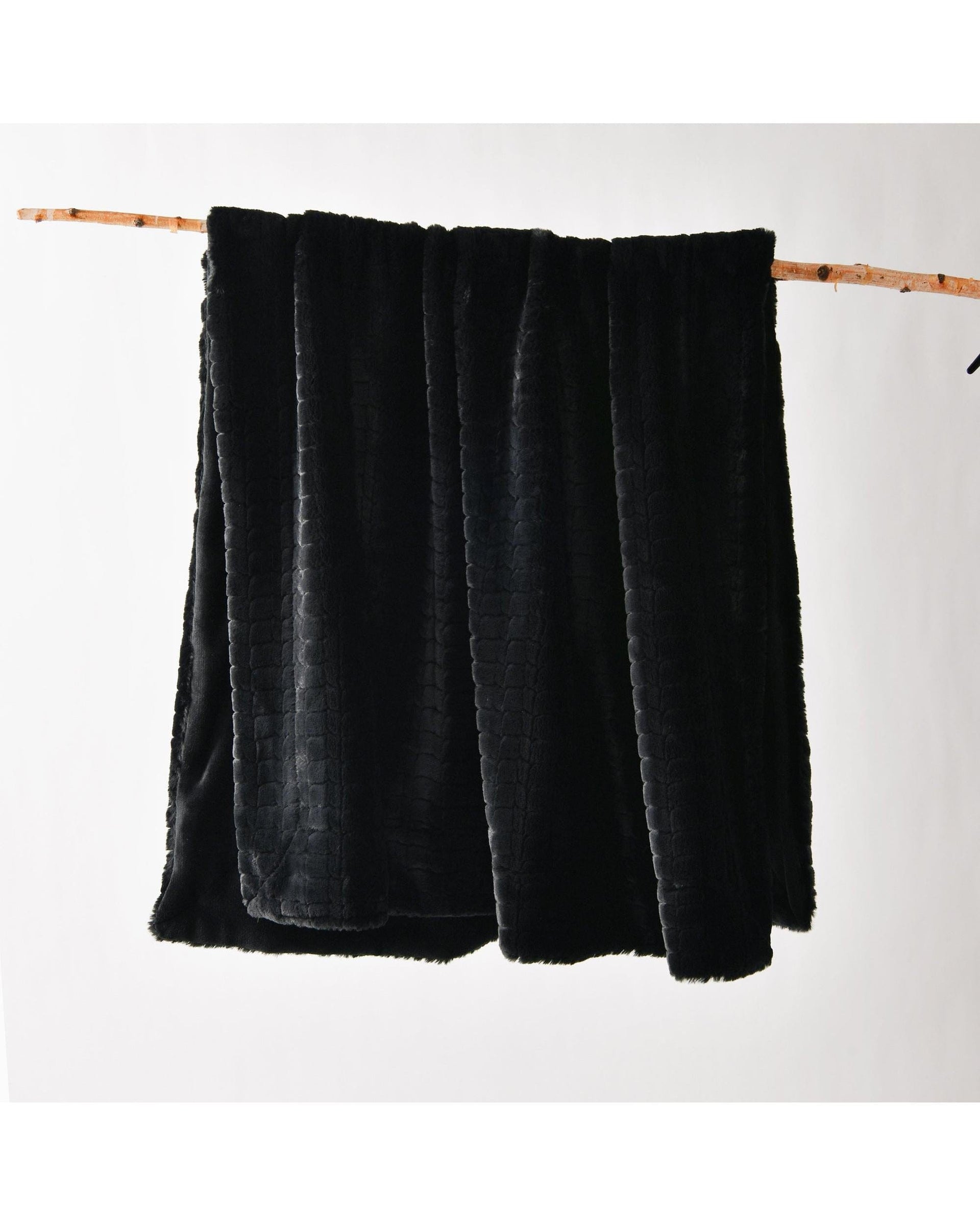 Bianca Bedding Blanket Bianca Australian TAMBAR Throw Rug Faux Fur Black