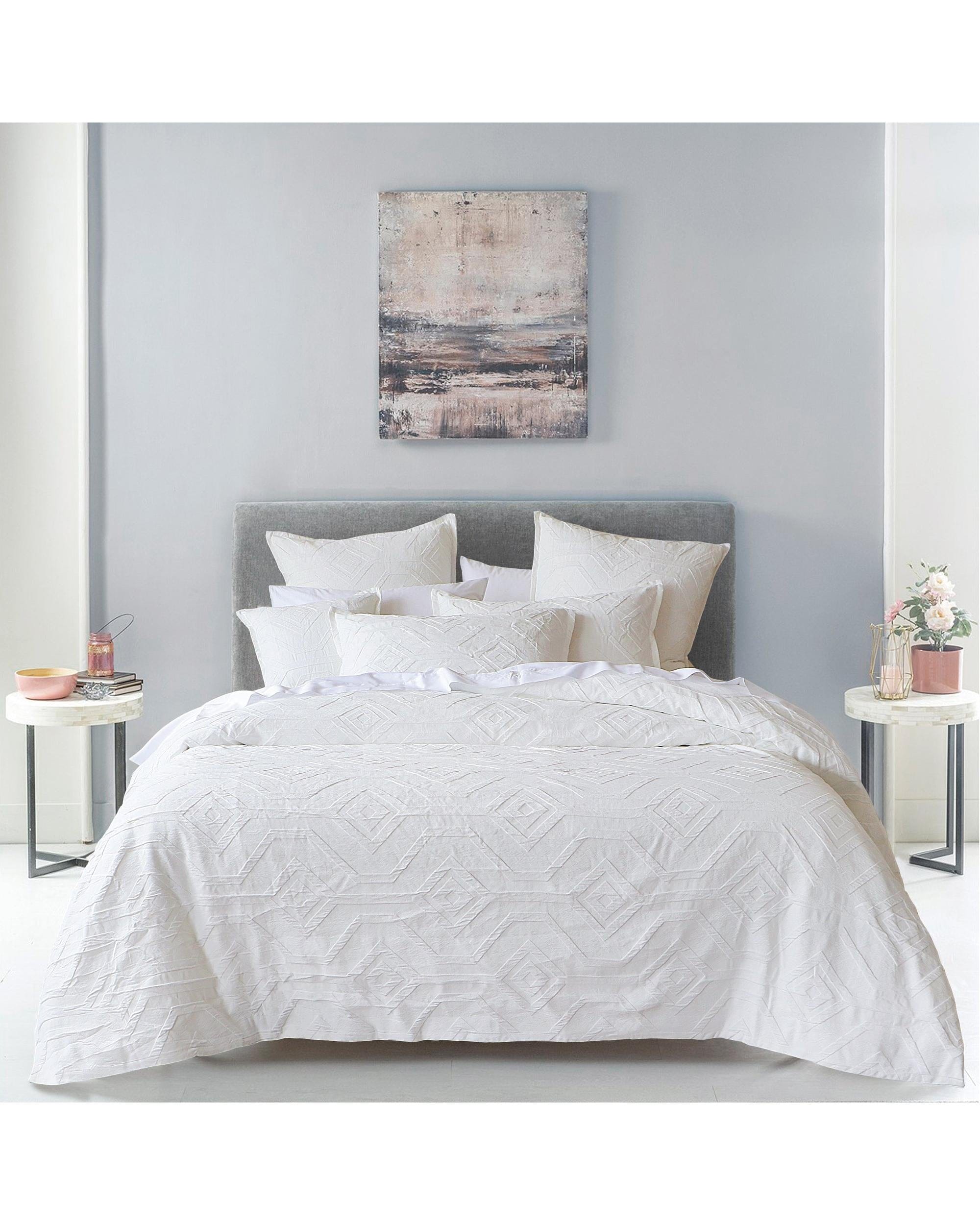 Bianca Bedding Quilt Cover Bianca Bedding Kora White Polyester Jacquard Quilt Cover Set