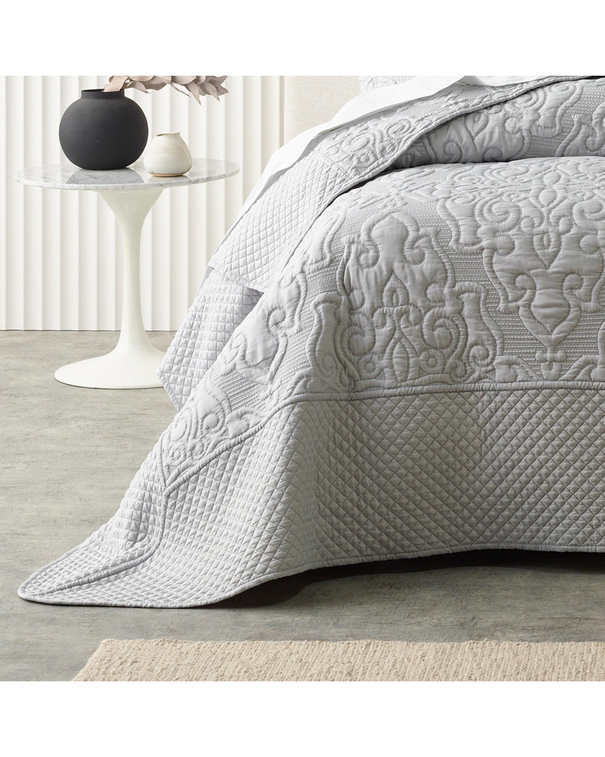 Bianca Bedding Comforter Bianca Bedding Laurent Silver Polyester Bedspread Set