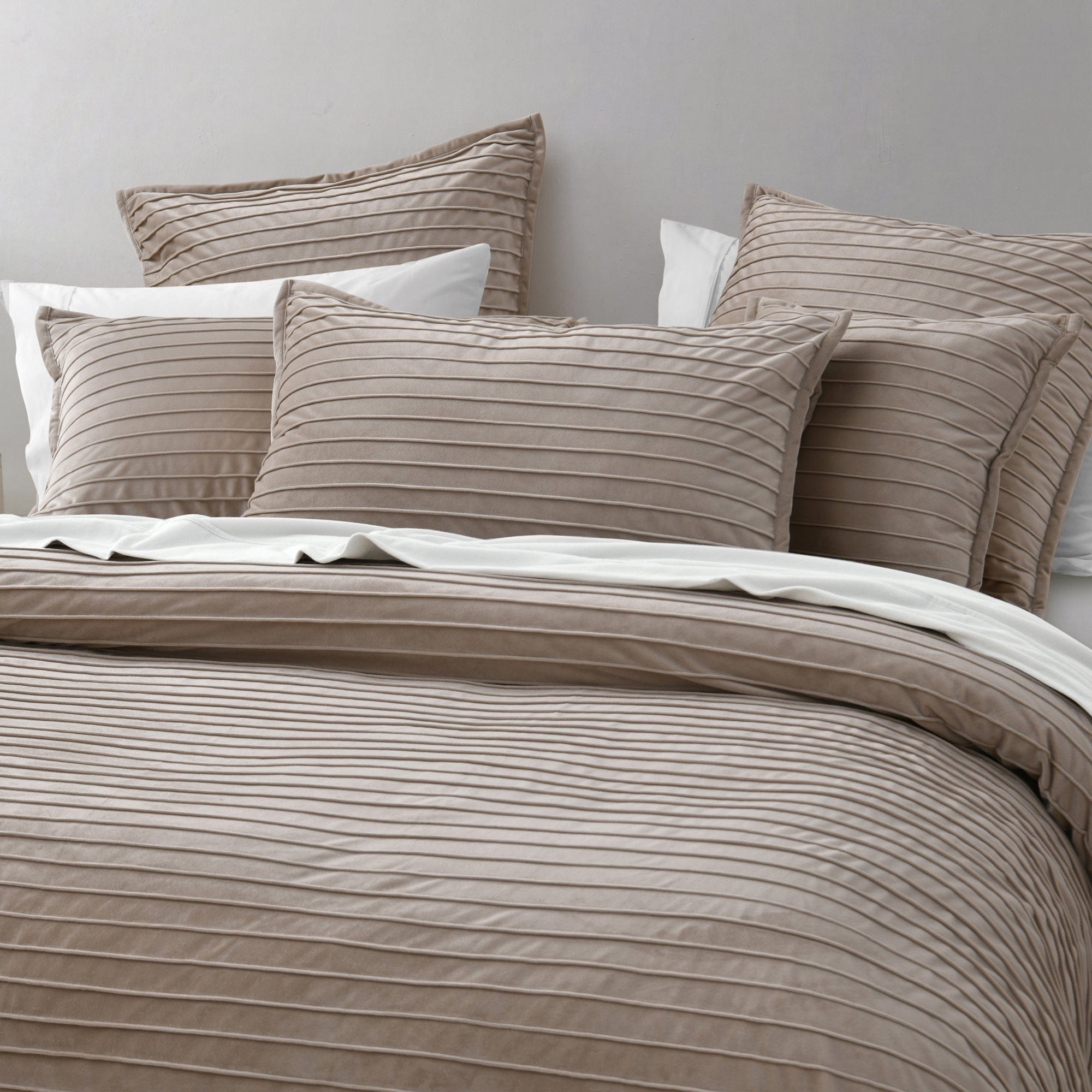 Bianca Bedding Coverlet Bianca Saphira  Latte Polyester Velvet Coverlet Set