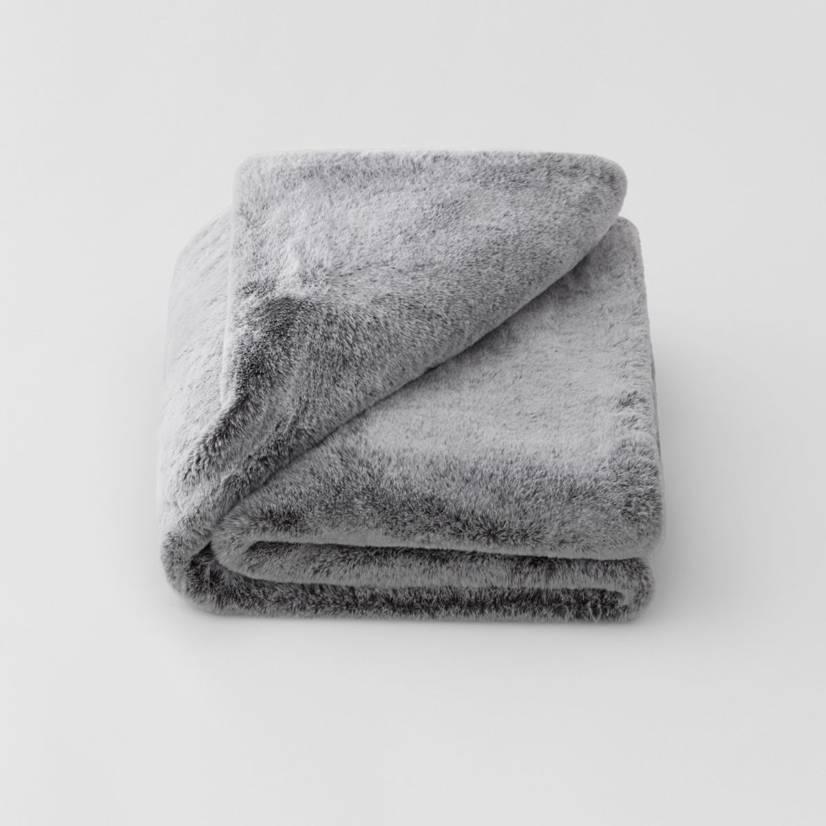 Sheridan Carlson Luxuriously Soft Plush Blanket - Smoke