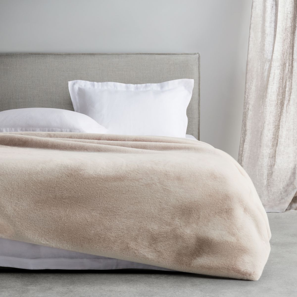 Sheridan Carlson Luxuriously Soft Plush Blanket - Bone
