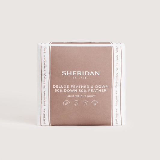 Sheridan Deluxe Light 50% Goose Down 50% Goose Feather Quilt