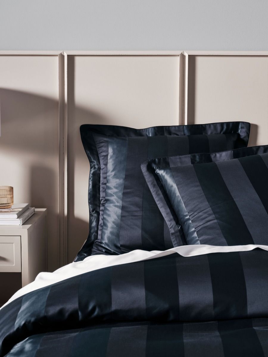 GRACE BY LINEN HOUSE FRANCESCO NAVY QUILT COVER SET Linen House