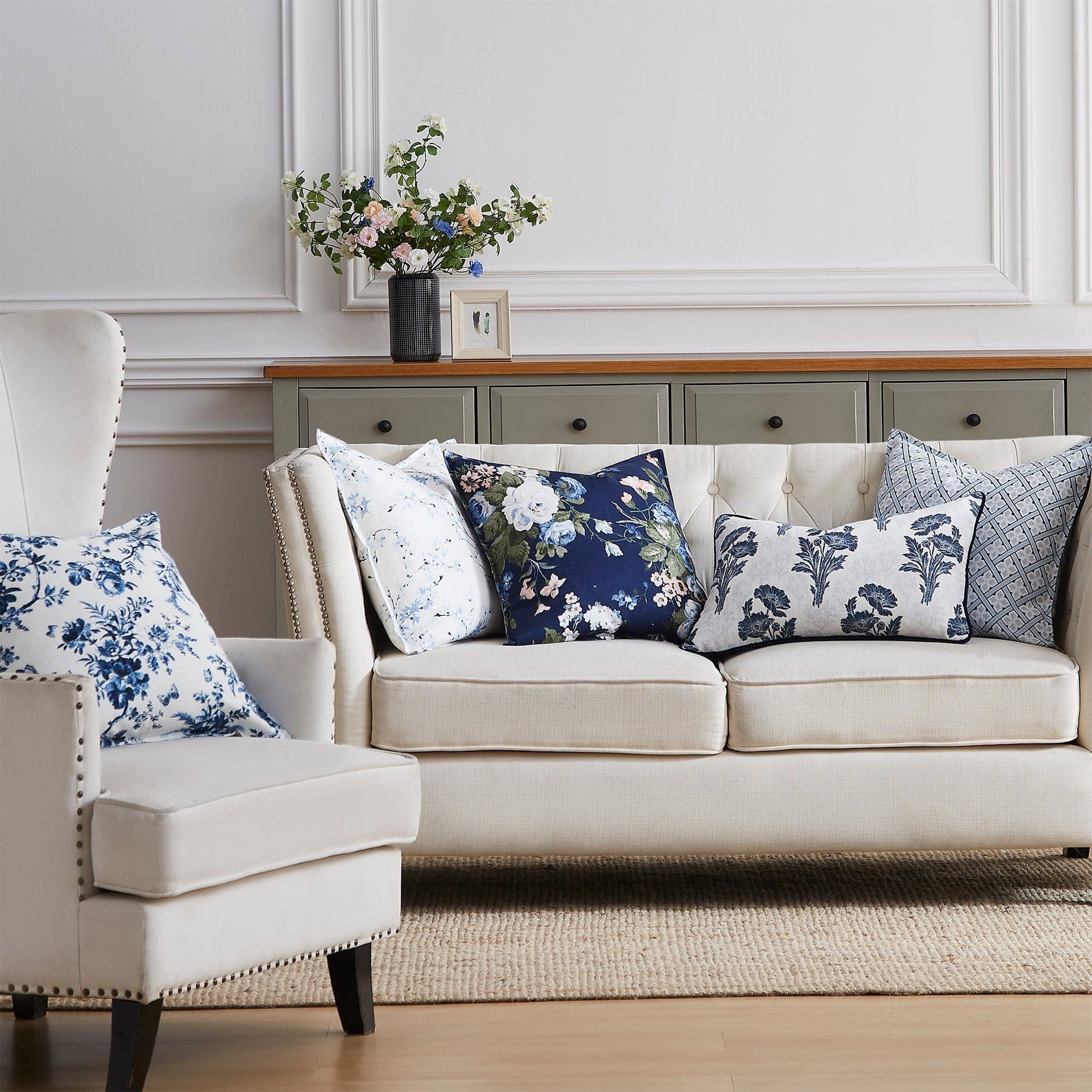 Laura Ashley Cushion LAURA ASHLEY | TAPESTRY BLOOM MIDNIGHT 40X60CM FILLED CUSHION