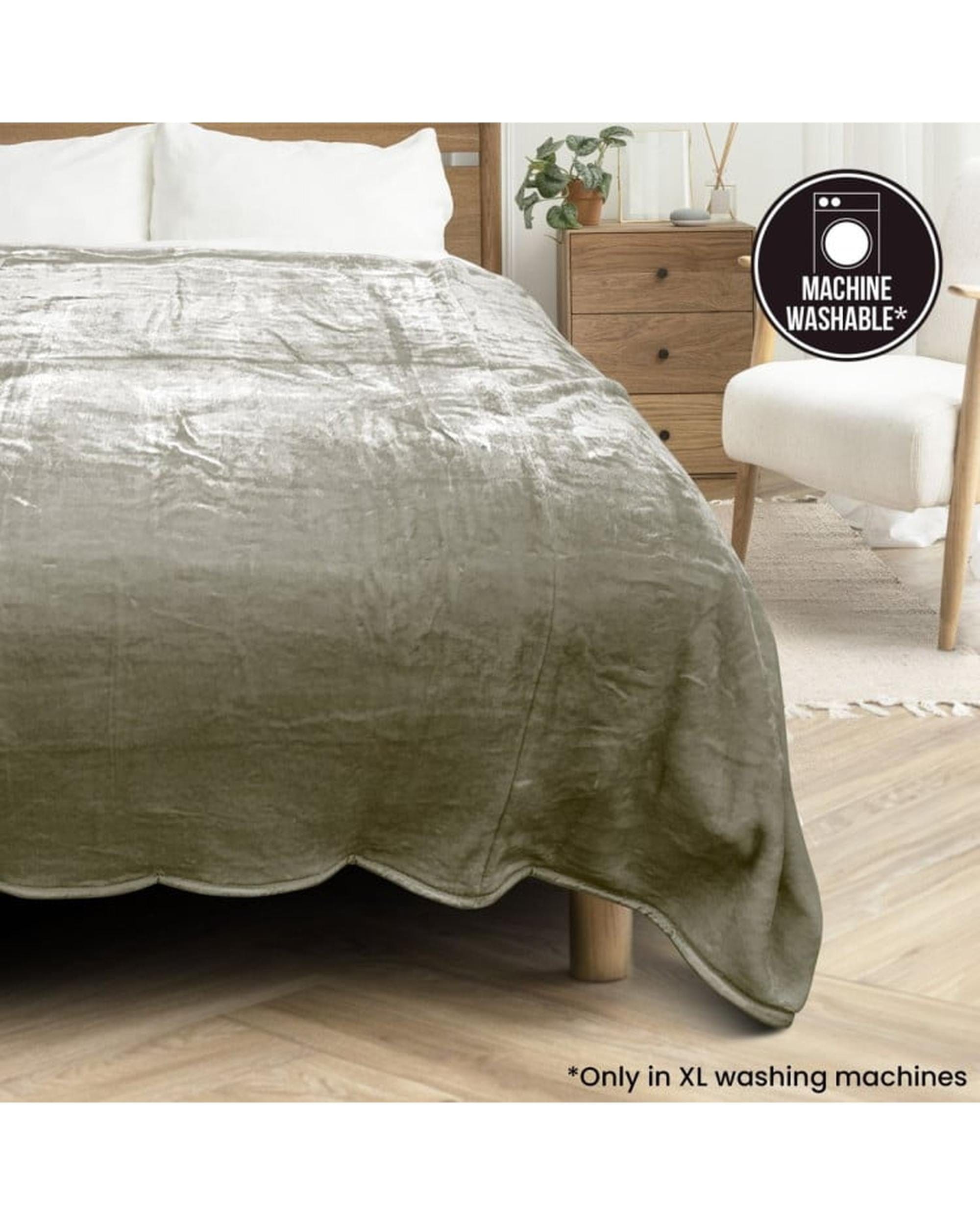 Laura Hill Blanket Laura Hill XL Double-Sided Oversized Faux Mink Blanket 305x305cm Olive