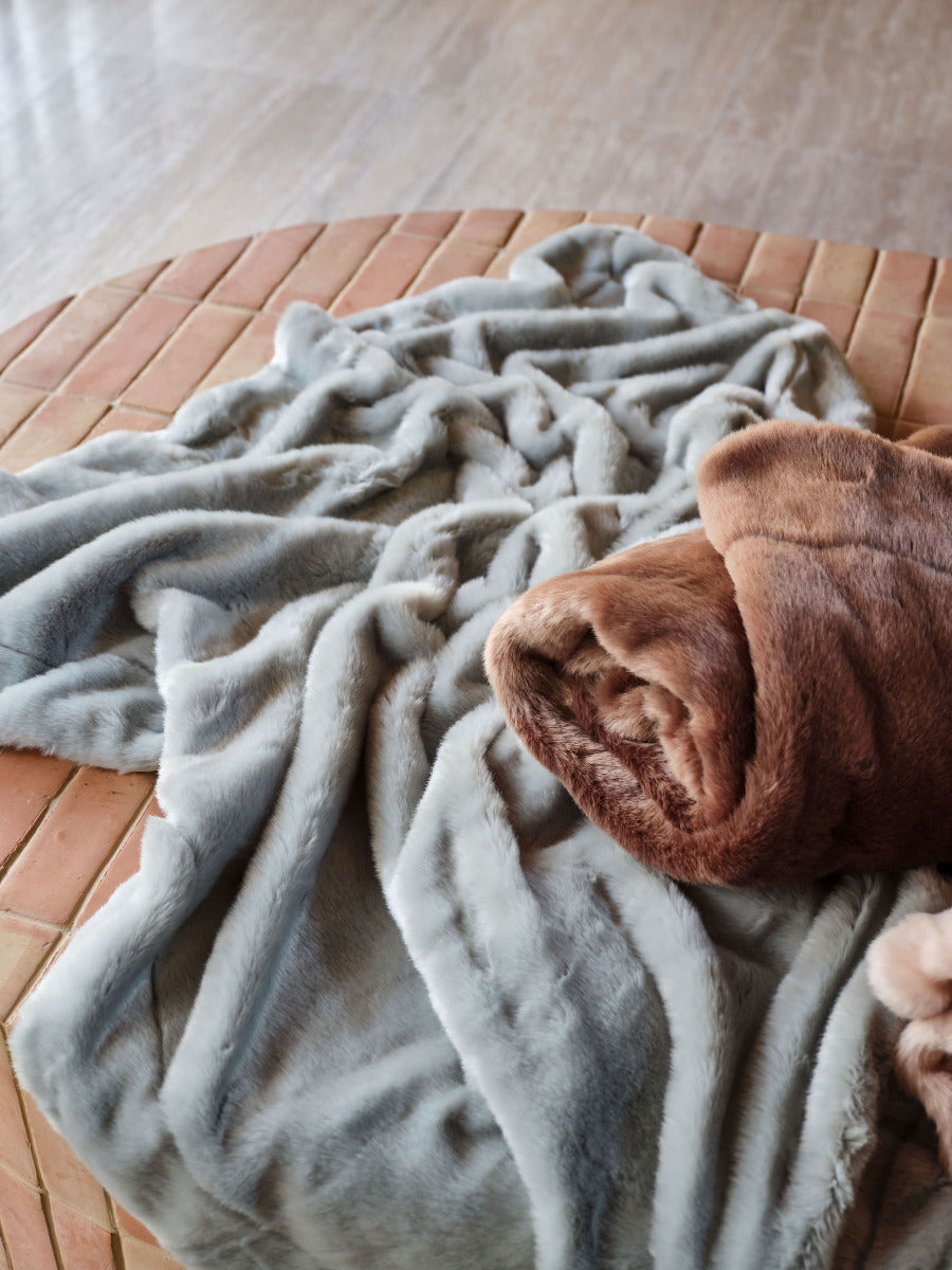 Linen House SELMA THROW - MIST Linen House