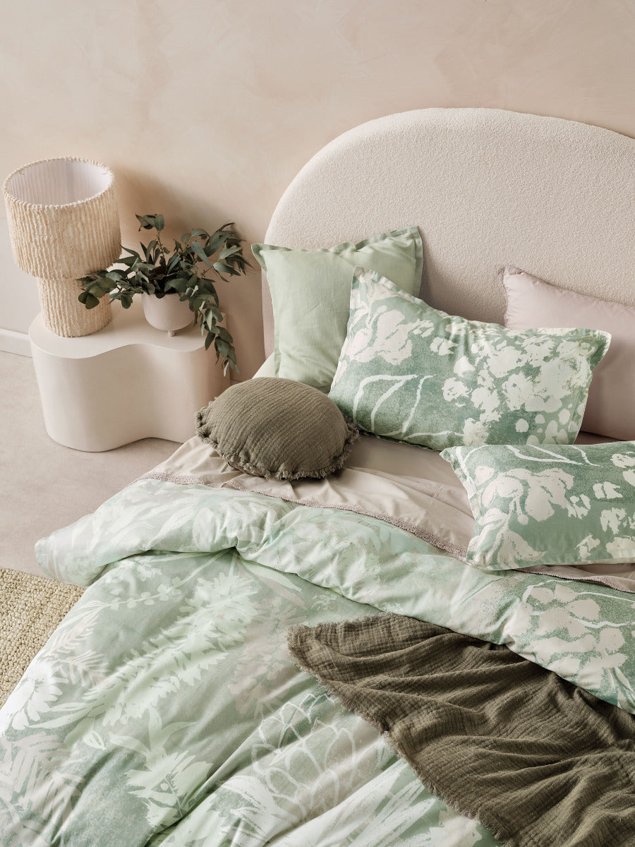 LINEN HOUSE ESPERANCE LEAF QUILT COVER SET (Copy) Linen House