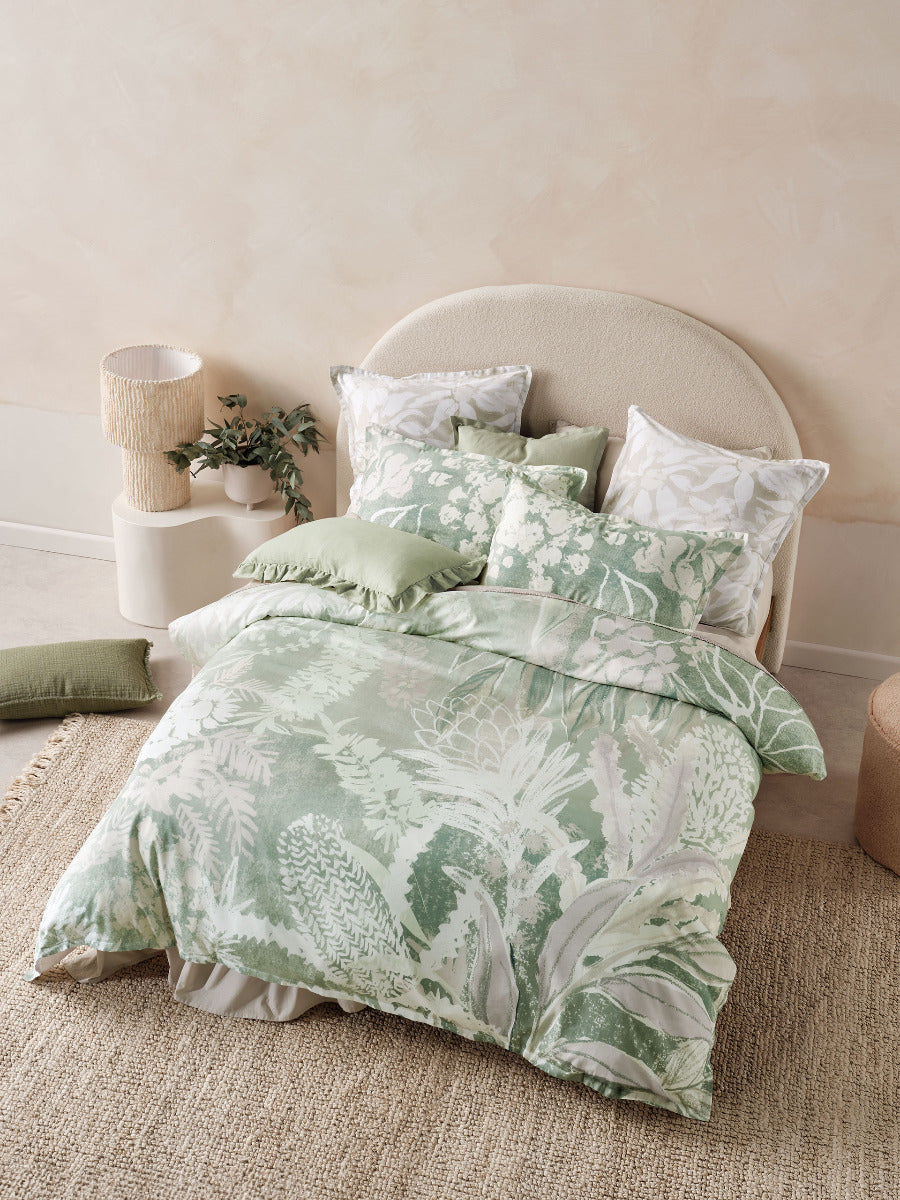 LINEN HOUSE ESPERANCE LEAF QUILT COVER SET (Copy) Linen House