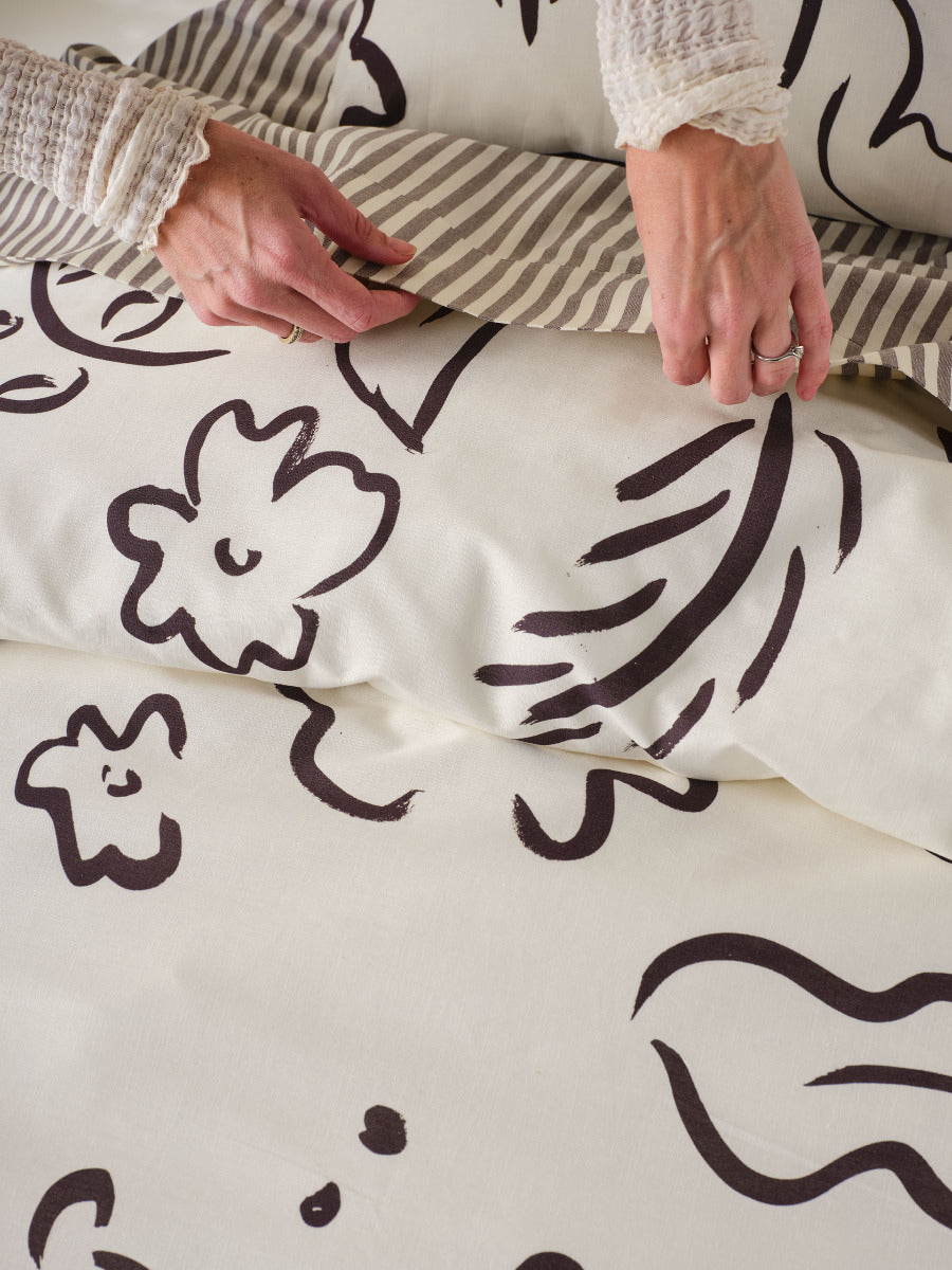 LINEN HOUSE KENZI VANILLA QUILT COVER SET Linen House