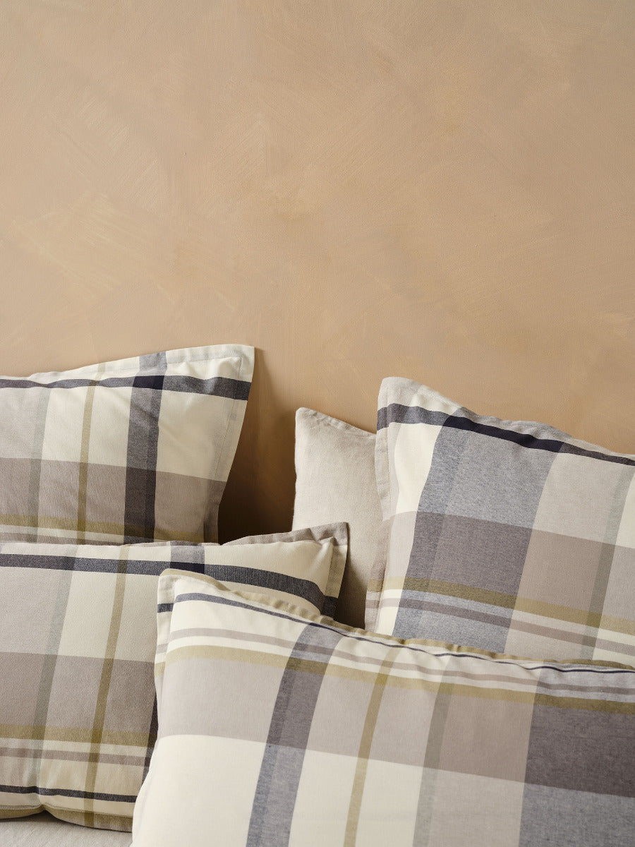 LINEN HOUSE LENNON | STONE QUILT COVER Linen House