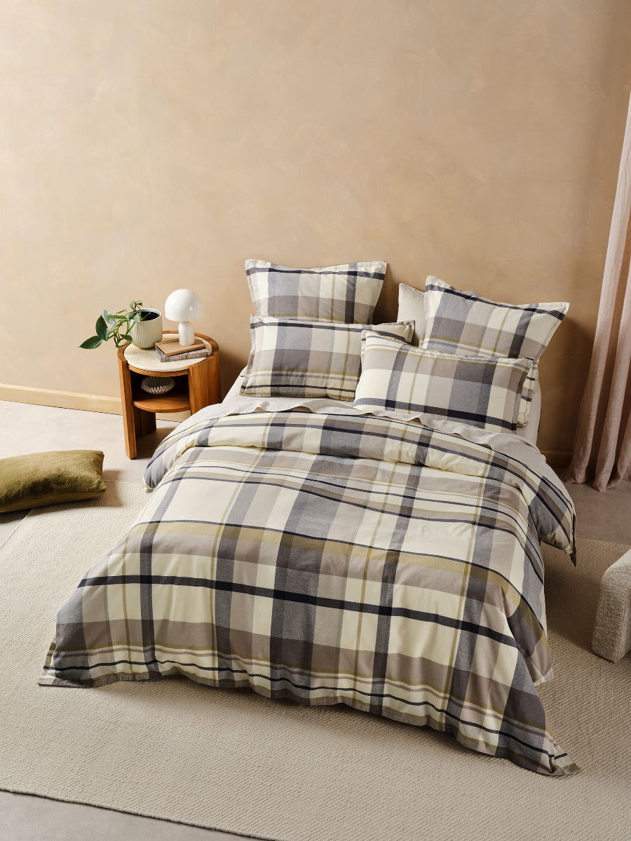 LINEN HOUSE LENNON | STONE QUILT COVER Linen House