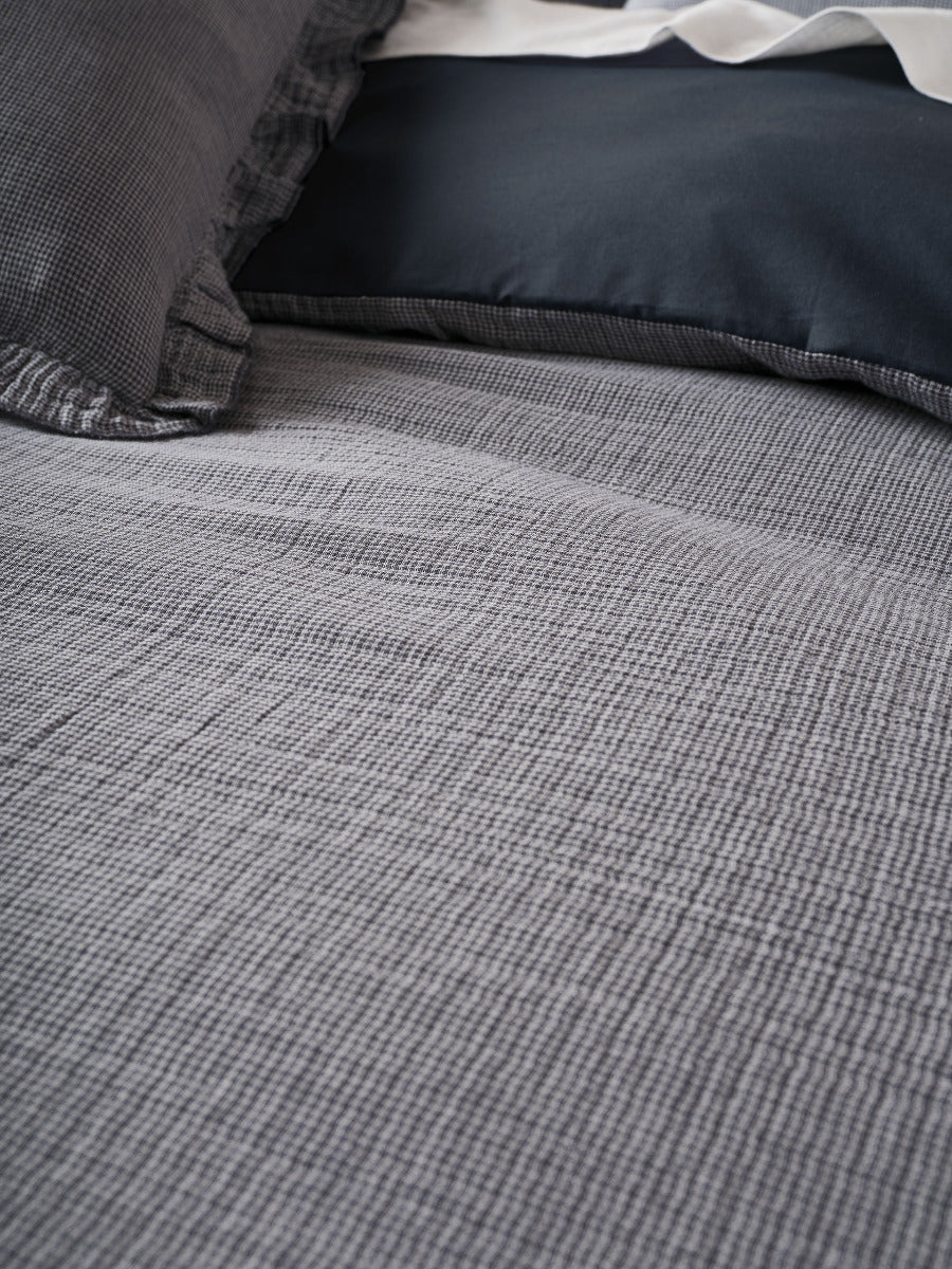 LINEN HOUSE LUCY | NAVY QUILT COVER Linen House