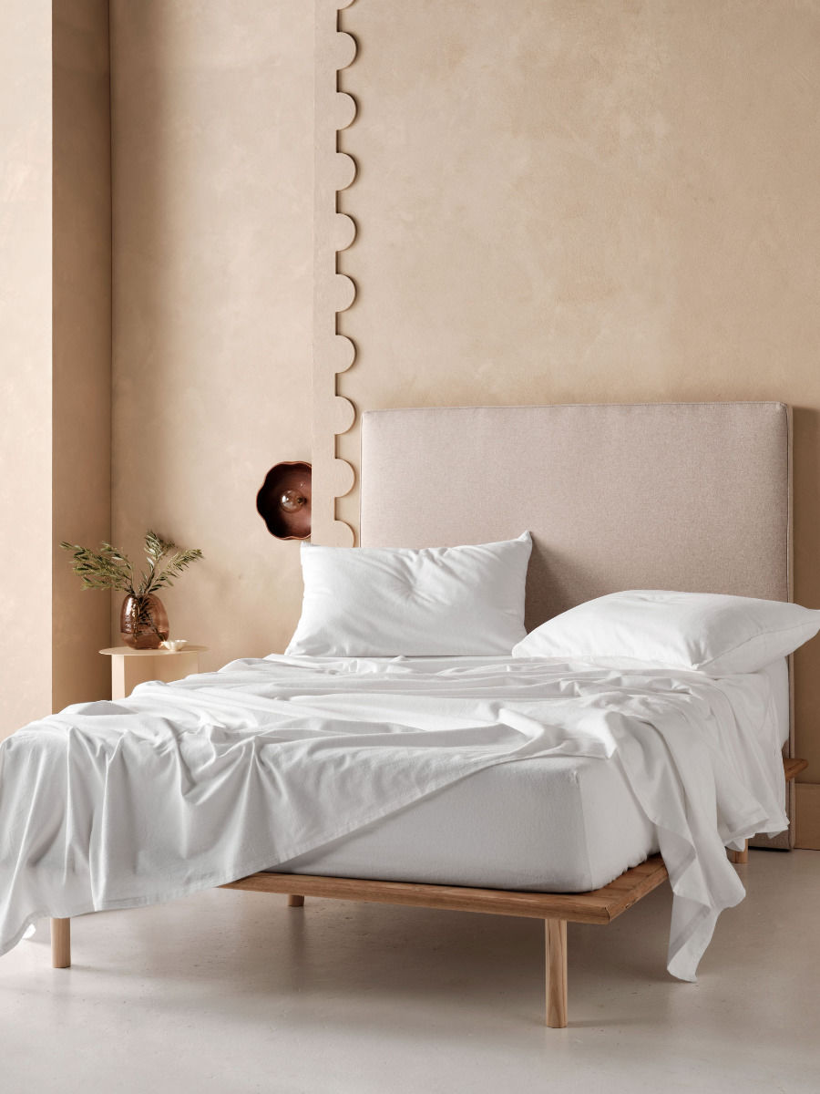 LINEN HOUSE FLANNELETTE WHITE PLAIN-DYED SHEET SET Linen House