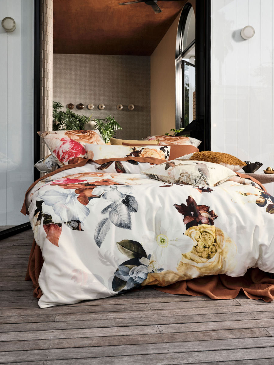 LINEN HOUSE PRIMAVERA QUILT COVER SET Linen House