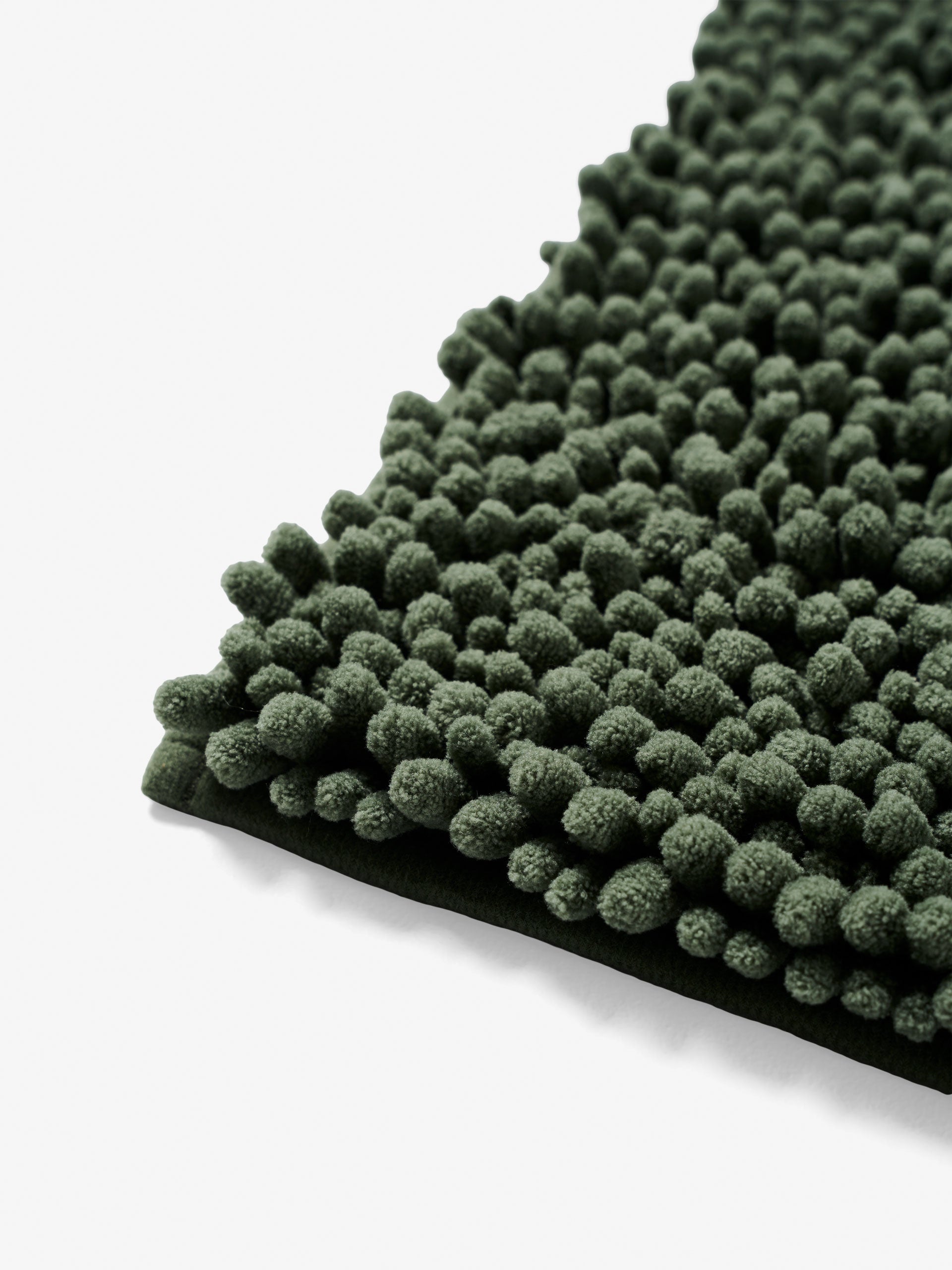 Linen House Reed Toggle Evergreen Contour Bath Mat