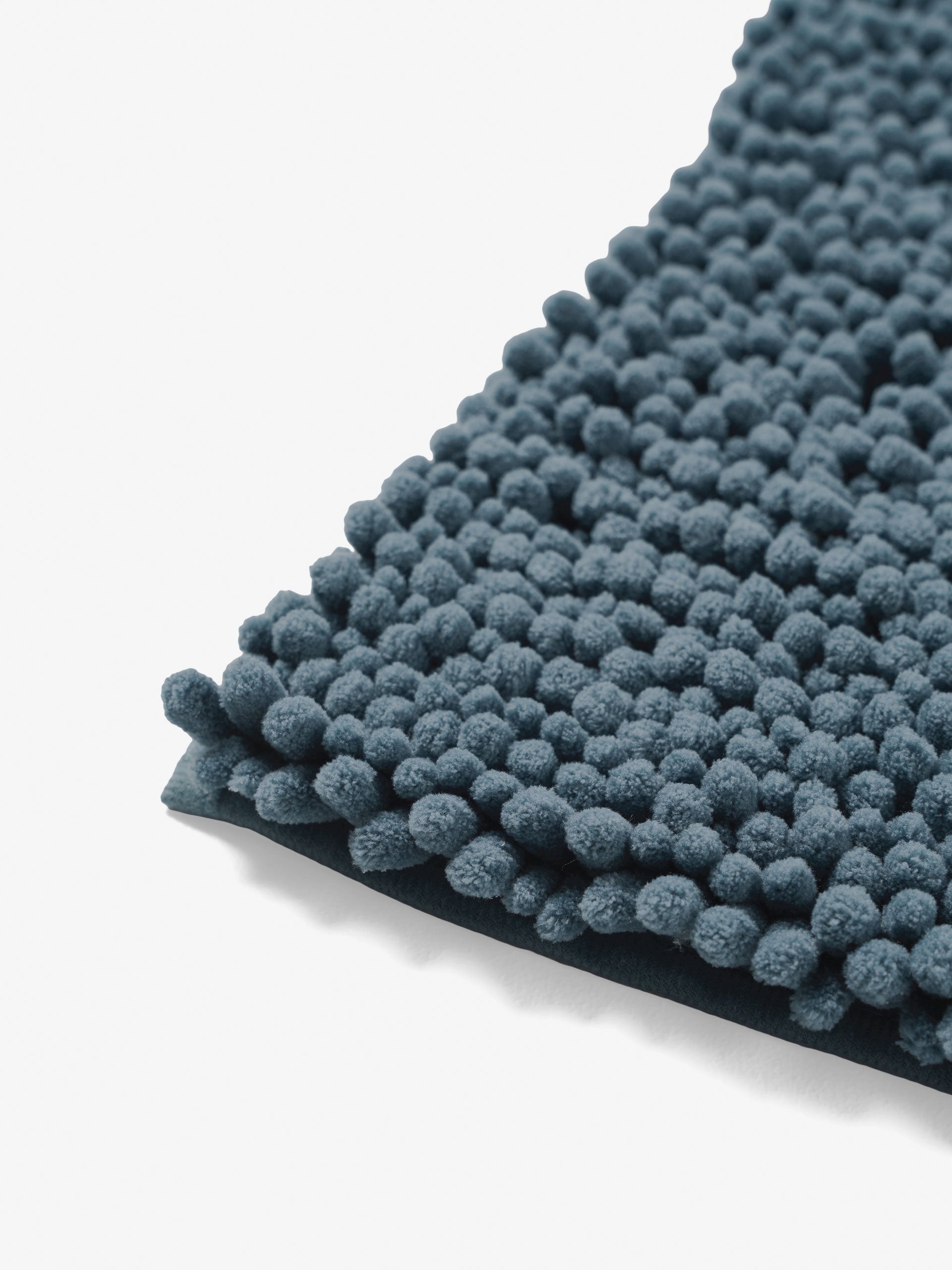 Linen House Reed Toggle Evergreen Contour Bath Mat