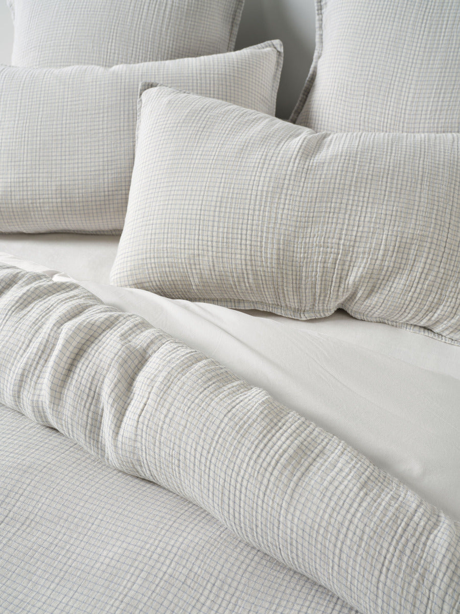 LINEN HOUSE ROHAN | HYDRANGEA QUILT COVER Linen House