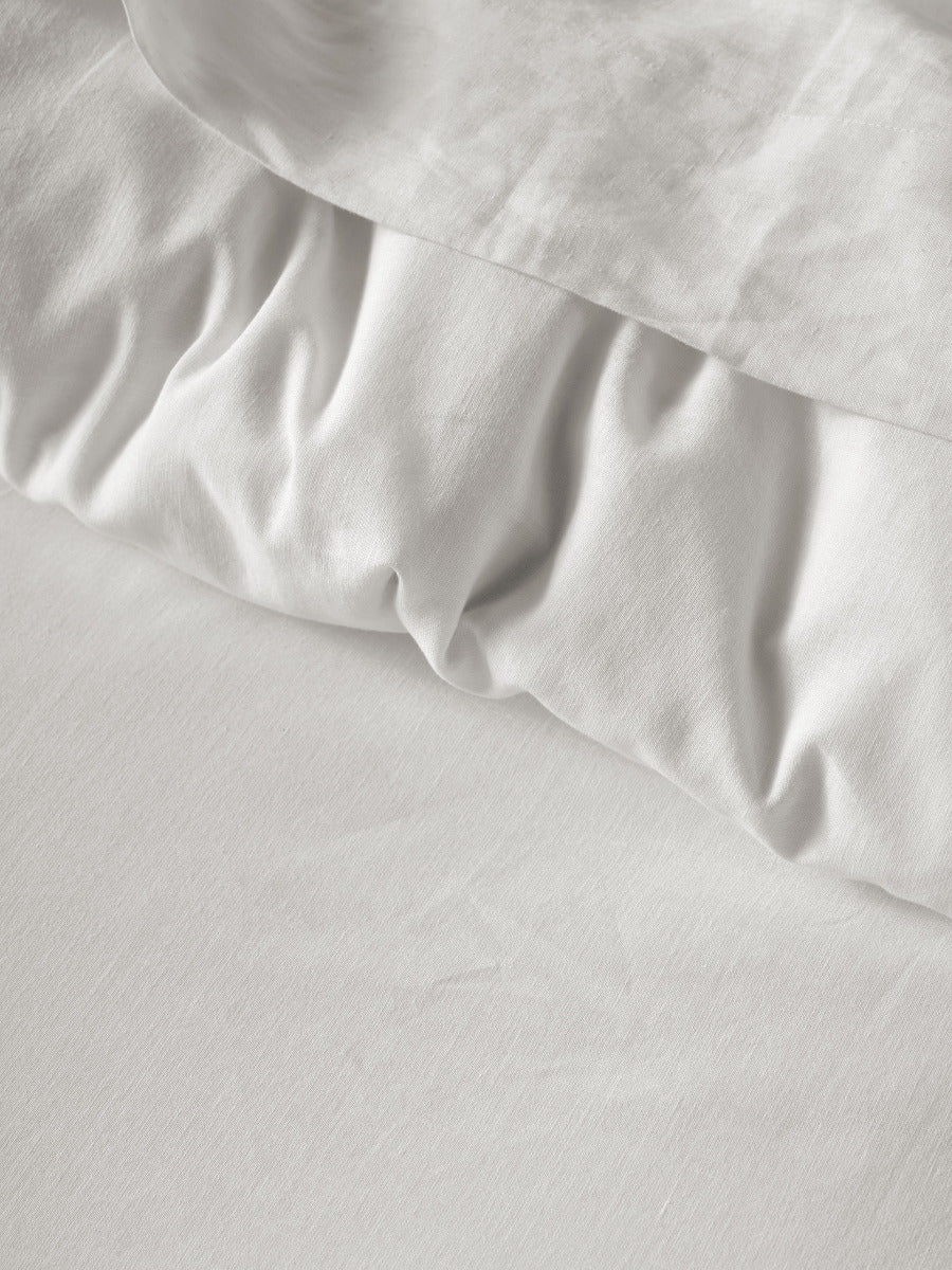 LINEN HOUSE VINTAGE RUFFLE WHITE QUILT COVER SET Linen House