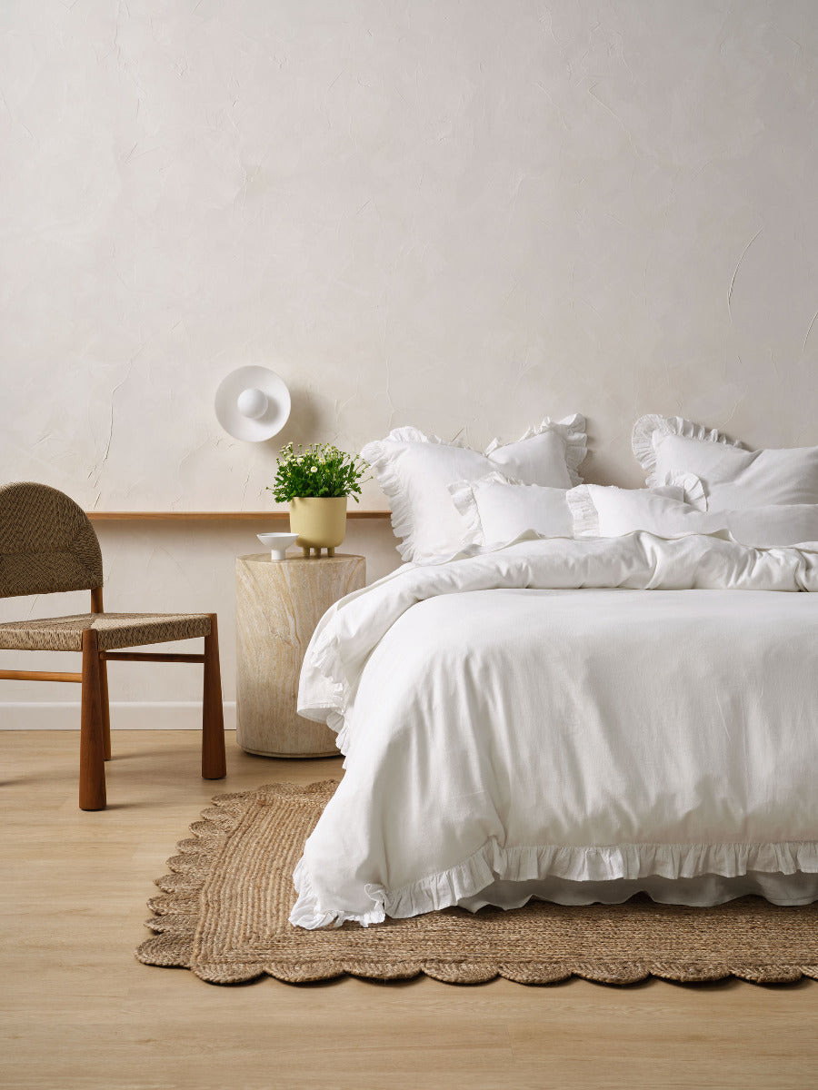 LINEN HOUSE VINTAGE RUFFLE WHITE QUILT COVER SET Linen House