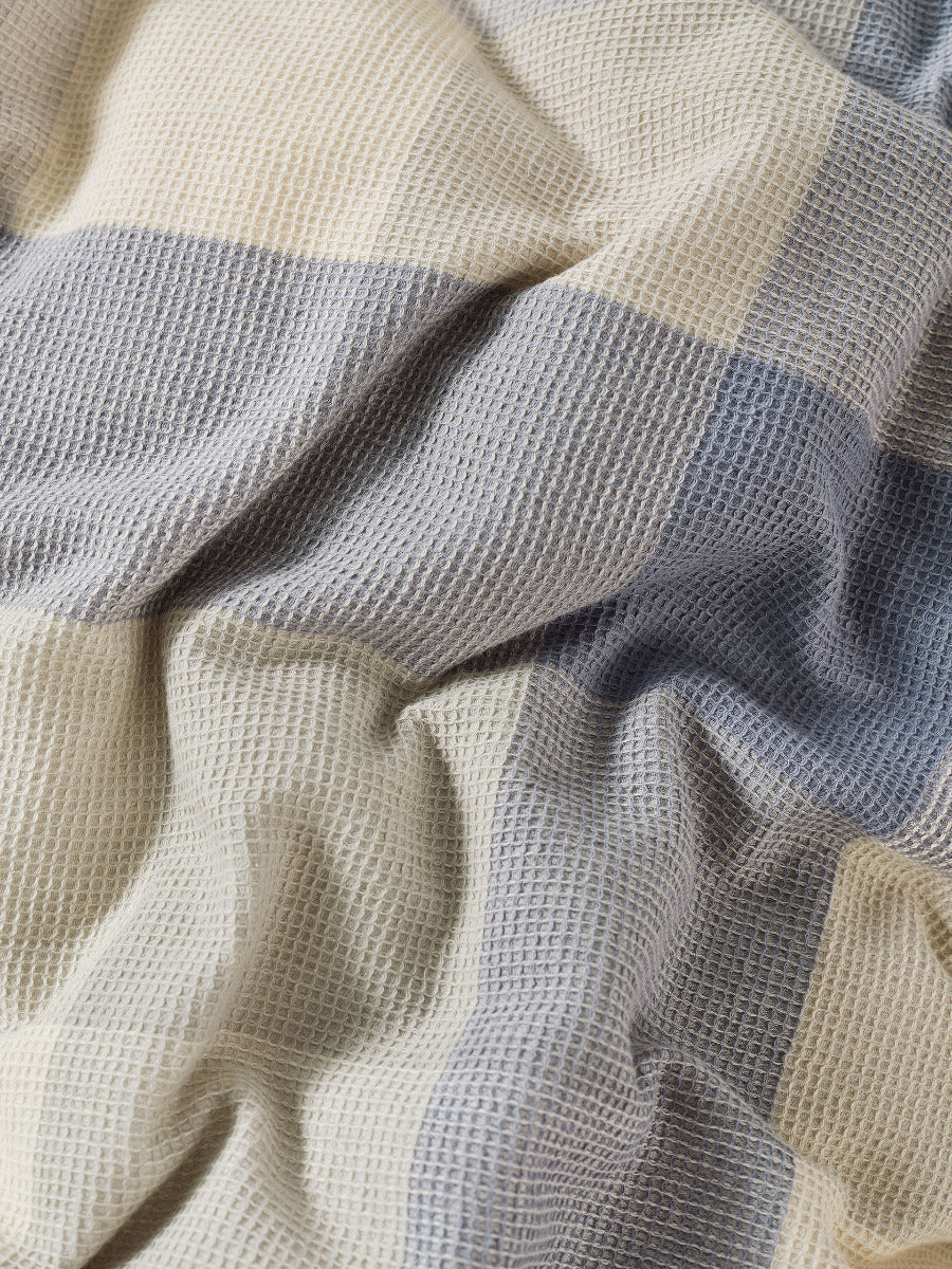 LINEN HOUSE WELLINGTON | CORNFLOWER QUILT COVER Linen House