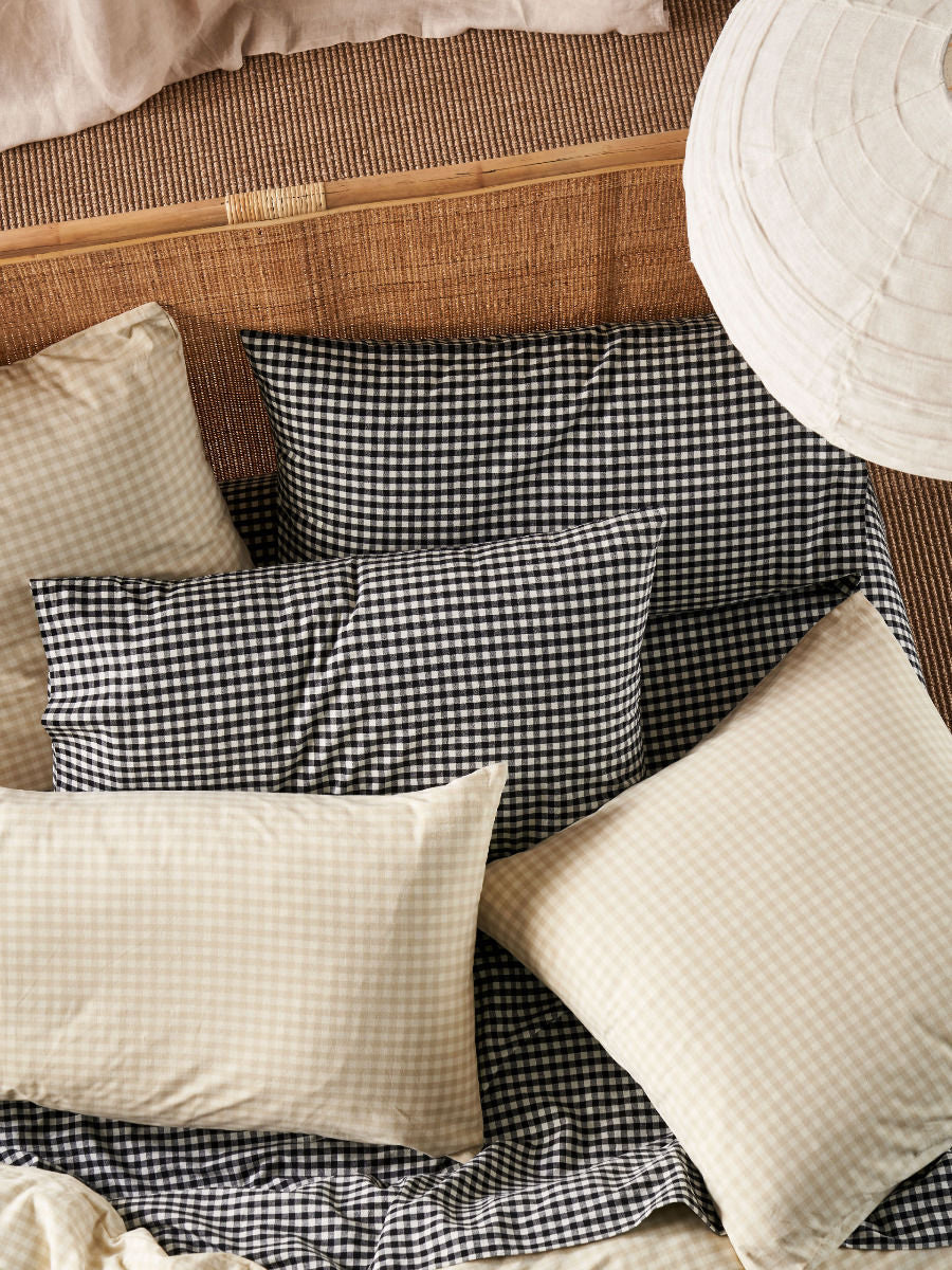 LINEN HOUSE SPRINGSTEEN BLACK SHEET SET Linen House