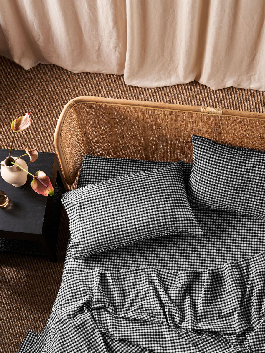 LINEN HOUSE SPRINGSTEEN BLACK SHEET SET Linen House