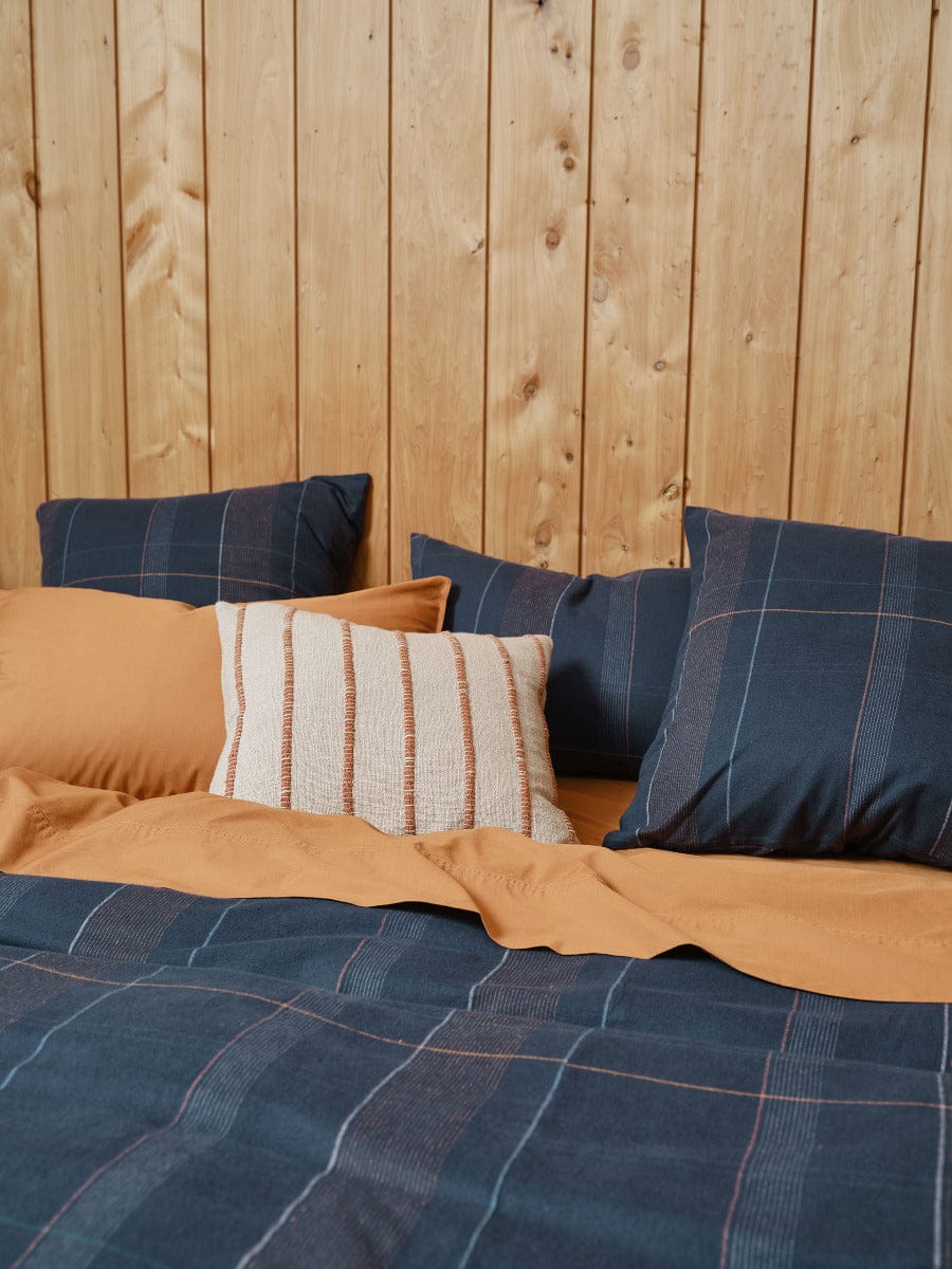 Linen House Quilt Cover LINEN HOUSE DOUGLAS | NAVY QUILT COVER SET