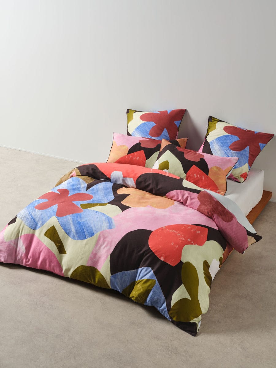Linen House Quilt Cover LINEN HOUSE GLINDA | BLACKCURRANT QUILT COVER