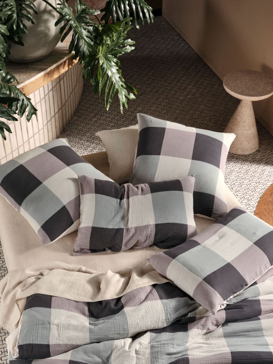 Linen House Quilt Cover LINEN HOUSE IRVINE NIGHT QUILT COVER SET