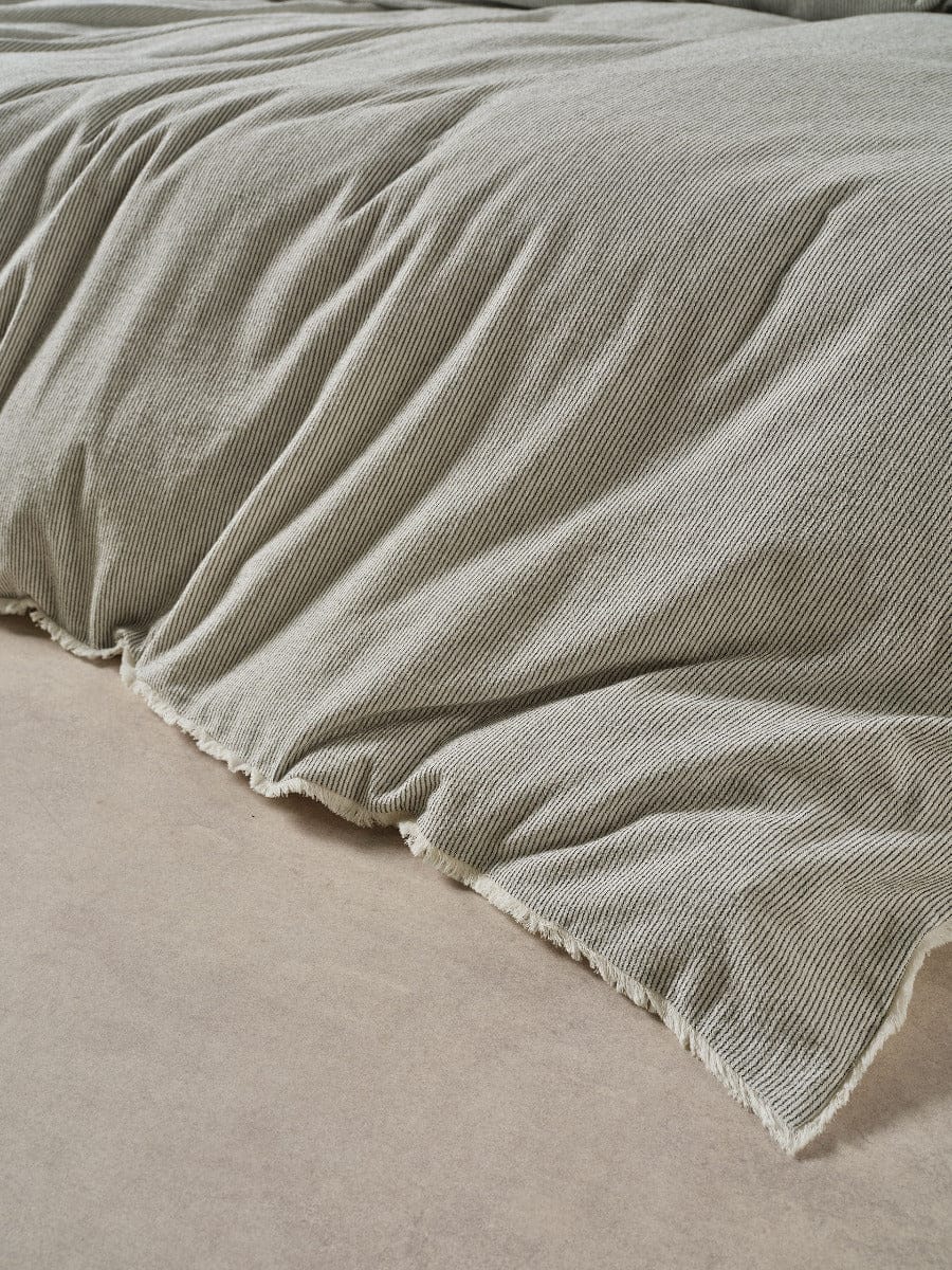 Linen House Quilt Cover LINEN HOUSE MACEY | BLACK QUILT COVER