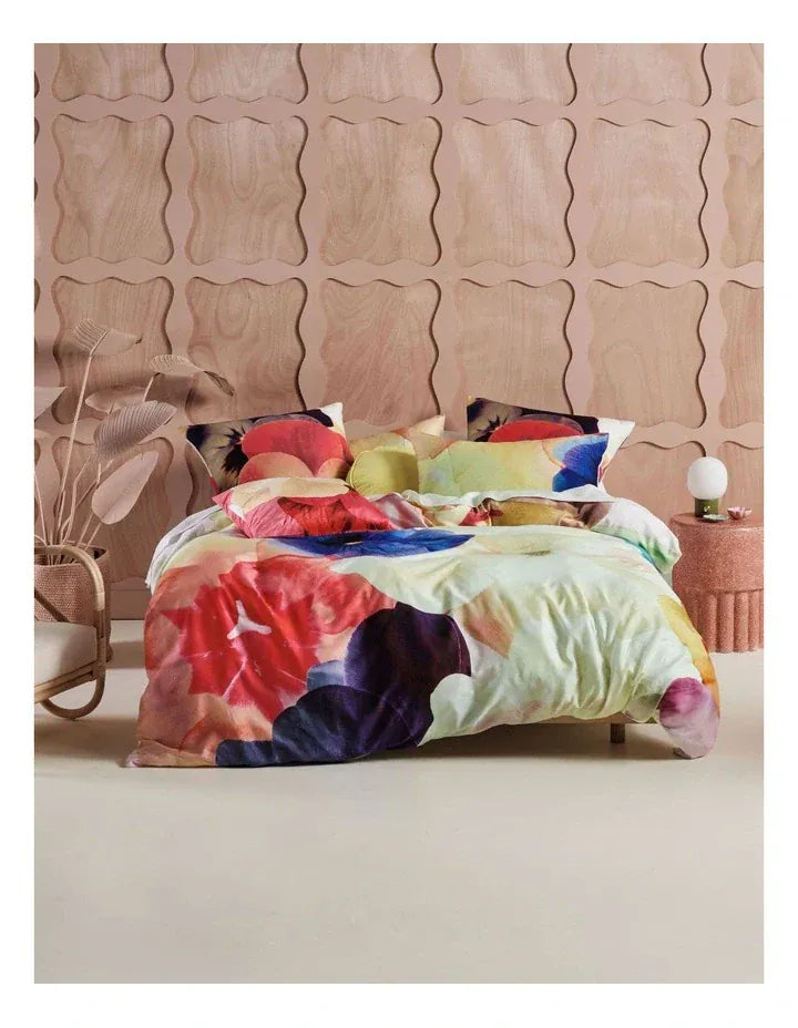 Linen House Quilt Cover LINEN HOUSE SUPERBLOOM MULTI QUILT COVER SET