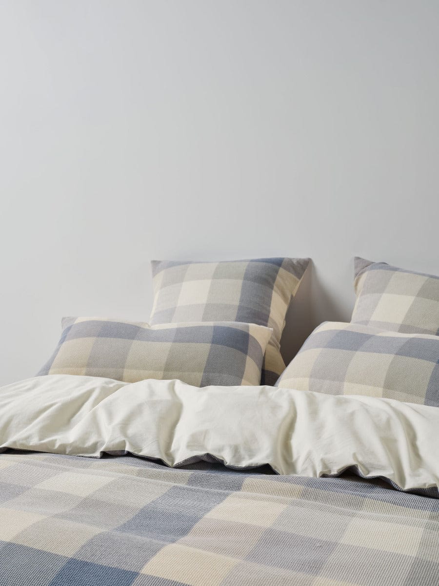 Linen House Quilt Cover LINEN HOUSE WELLINGTON | CORNFLOWER QUILT COVER